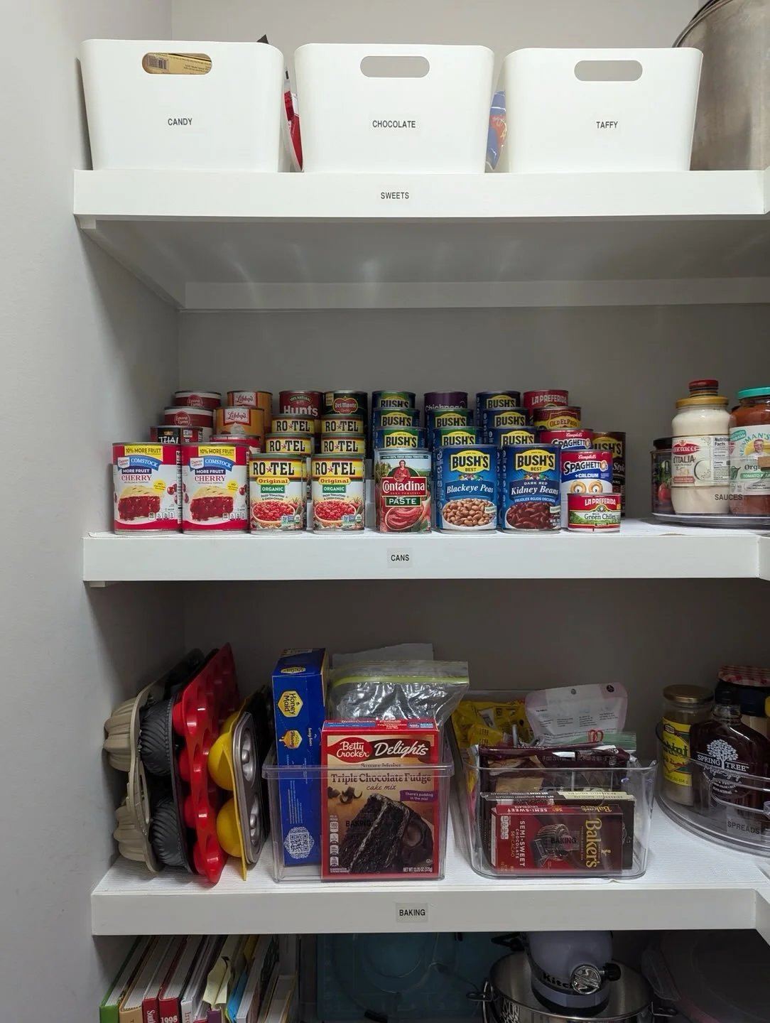 A little behind-the-scenes moment from this week 🤍

We organized this client&rsquo;s garage almost exactly a year ago. Life happened, the space slowly shifted (as it always does), and re-organizing wasn&rsquo;t really on her radar yet.

Friday morni