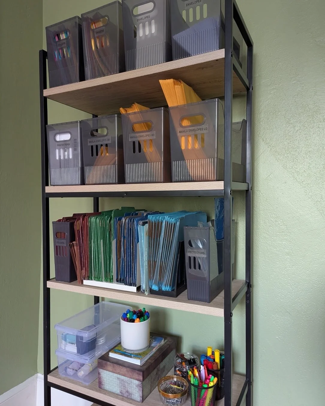 December was all about thoughtful resets.

This month, we focused on resetting spaces for both homes and businesses. Our membership clients prepped their homes for the holidays&mdash;setting up decorations, clearing out donations, and creating room t