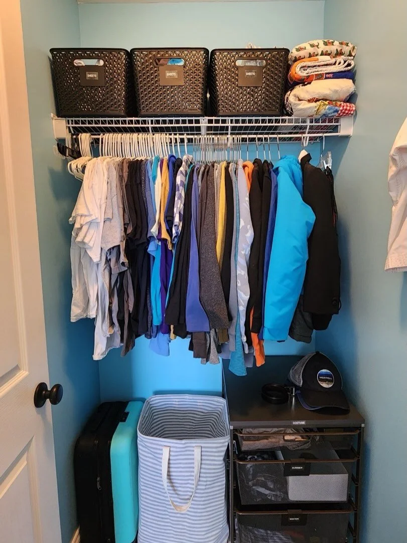 Teen rooms are one of those spaces that change faster than we realize.

What worked a year ago suddenly&hellip; doesn&rsquo;t.

This room had great bones, but no systems to support real life&mdash;clothes everywhere, no clear &ldquo;home&rdquo; for t