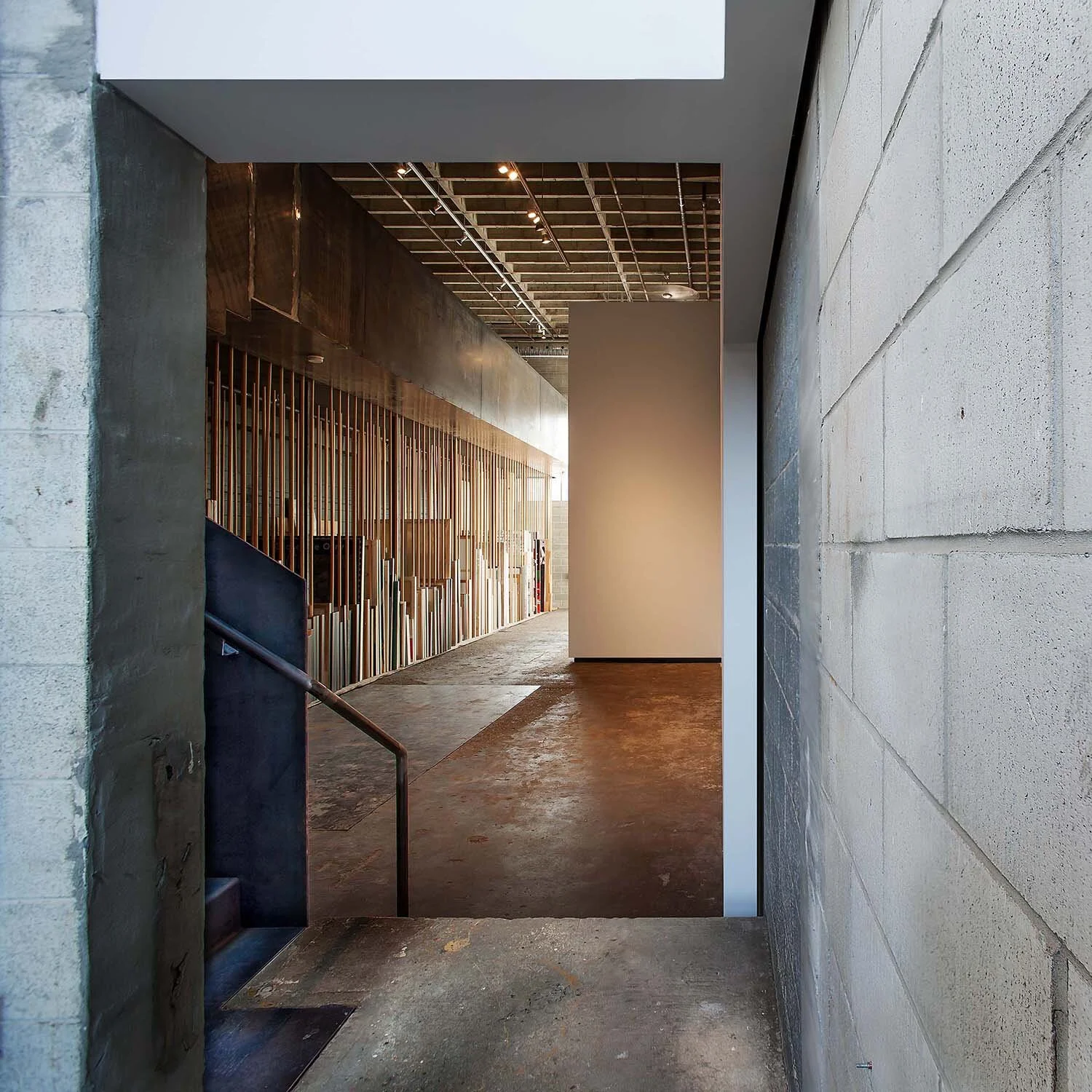 DJA-Monte-Clark-Gallery-Vancouver-3704a.jpg