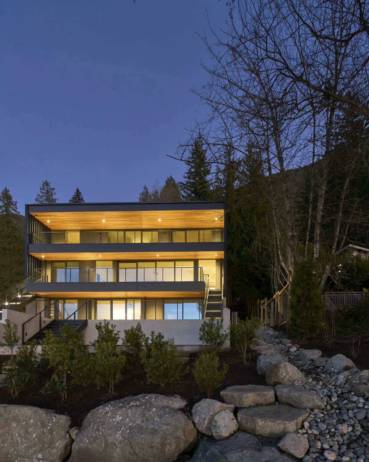 Woven_Howesound_SJC2472d3k.jpg