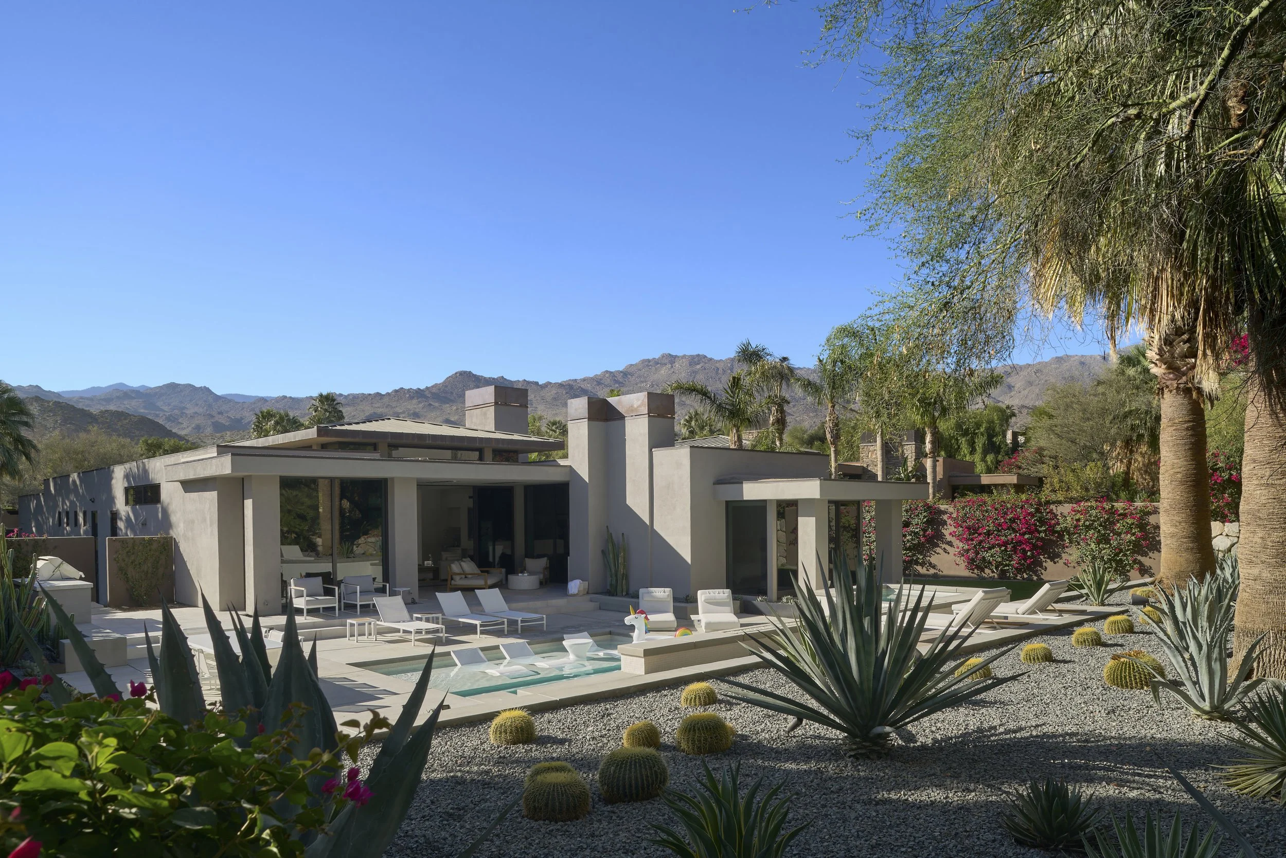 Vista_Palm_Spring_SJC64433k.jpg