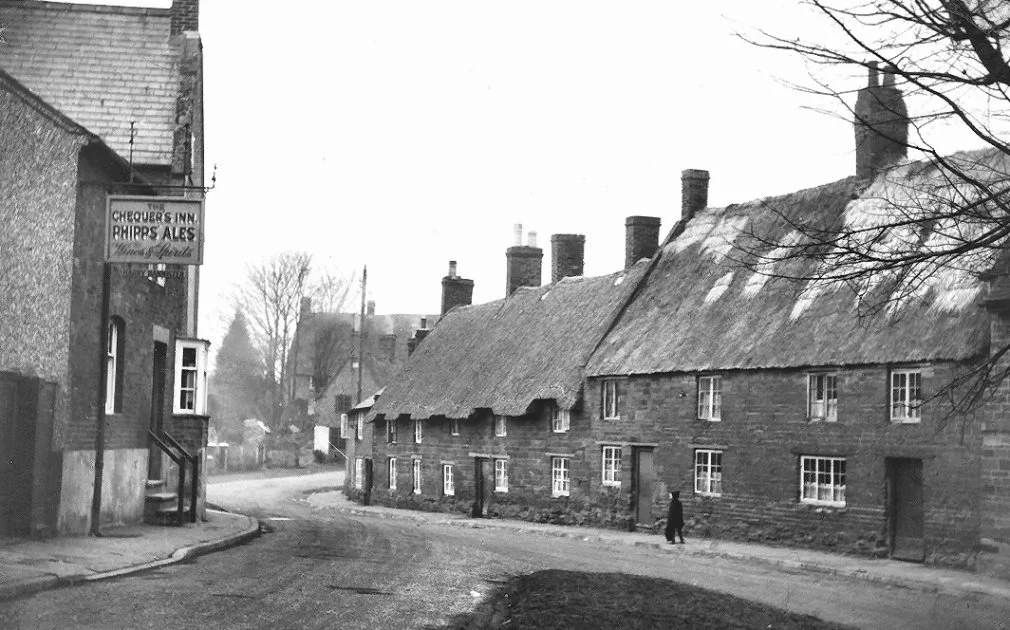 The Chequers pub in Manor Road and 17th century cottages