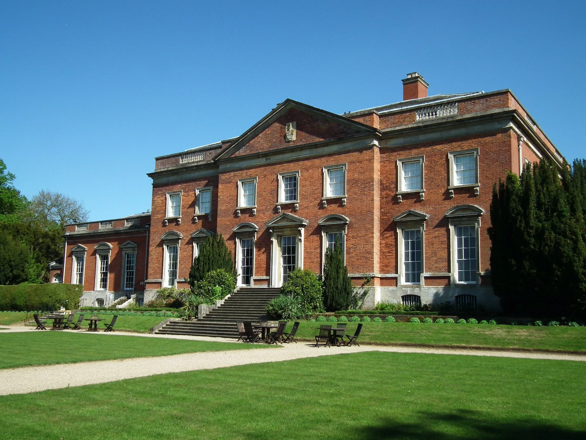Kelmarsh Hall and Gardens