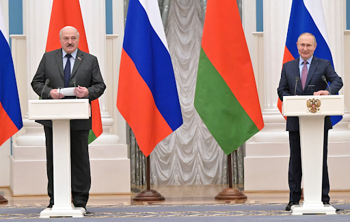 Belarus Between East and West