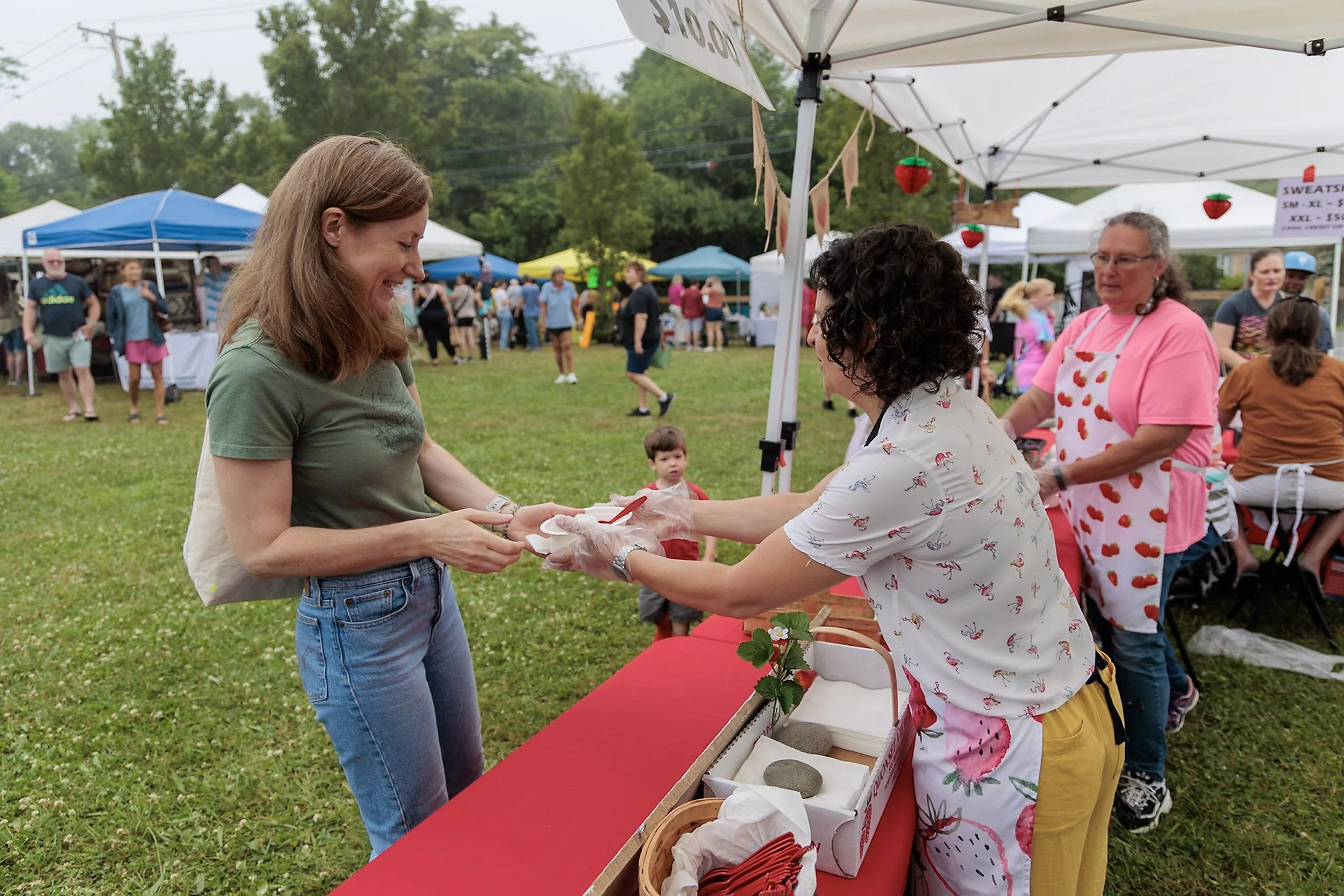 5-20240623_TivertonFarmersMarket-StrawberrySocial_0011.jpg