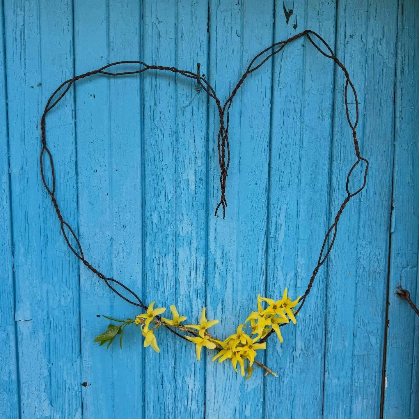We are gearing up for our Annual Mother&rsquo;s Day Specialty Market this Sunday, May 10th. It&rsquo;s also our last market inside the middle school. Full vendor lineup is on our website.

🌸 Join us for a Sunday Funday like no other, and let&rsquo;s