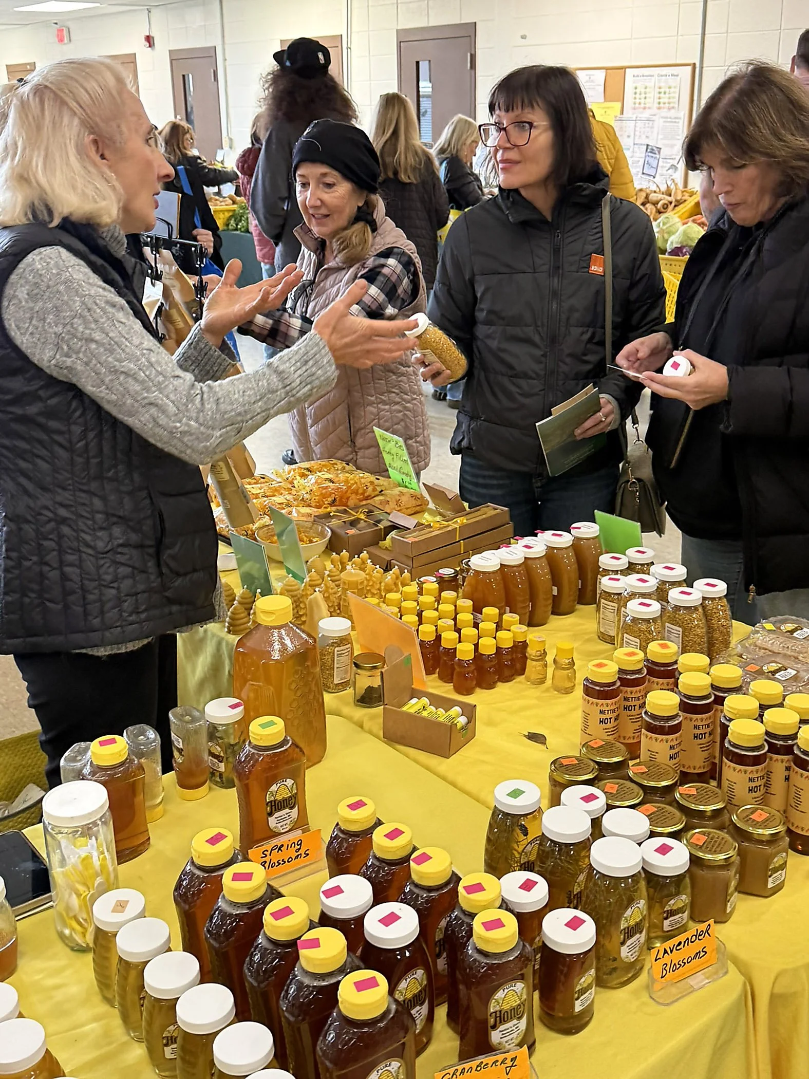 TFM Netties Bees Honey_6724- 150dpi.jpg