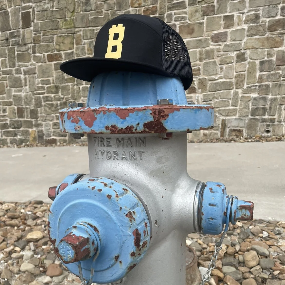 Benefit B Trucker Hat (Black/Gold)