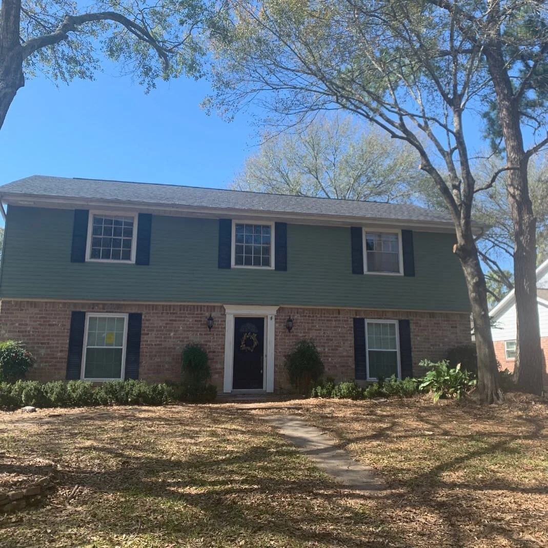 Are you looking for a beautiful house transformed by design? This gorgeous recently transformed house is located in west memorial and it is waiting for you.
Beautiful floor plan flow and design .
Let us know if you would like to see it.
#westmemorial