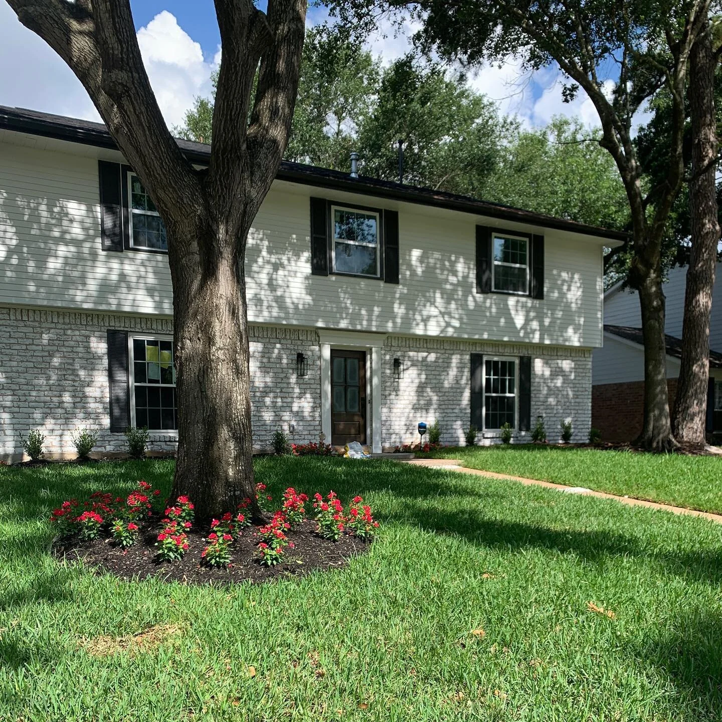 Kassa Redevelopment is honored to present our first redevelopment project together as a family business.
Beautiful by design 
Embellishing neighborhoods one house at the time 
Renovate don&rsquo;t demolish, it is better for the environment 
#houstonh