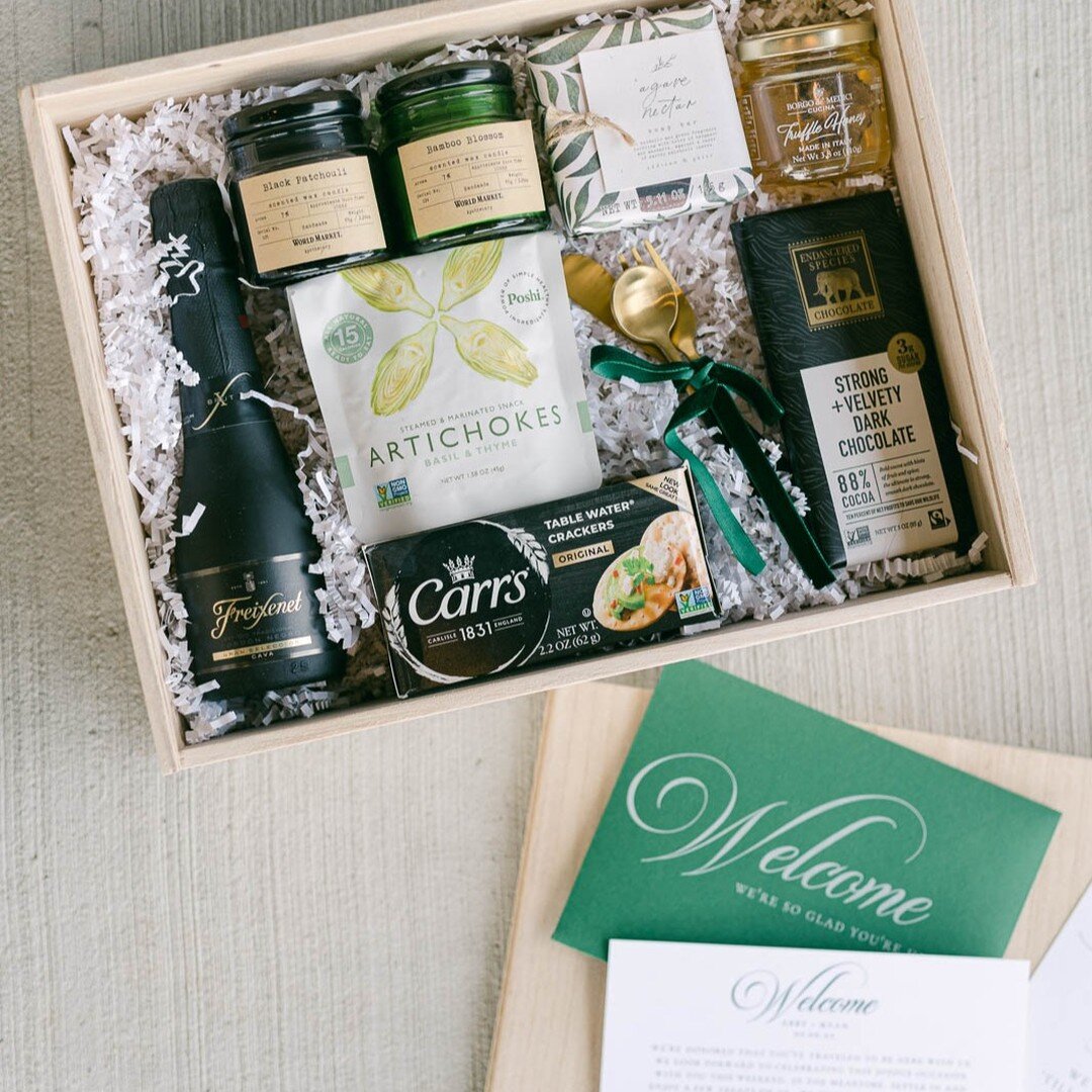 Show your guests what an EPIC weekend they're in for with a specially curated welcome crate! Inspired by your personalities, location, or color palette, nothing makes an out-of-town guest feel more like a VIP then being showered with treats!

Photogr