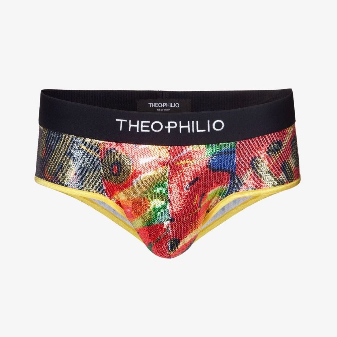 Embroidered swim briefs for @theophilio ๐๏ธ
#embroidery #customembroidery #onkostudios #embroiderynyc