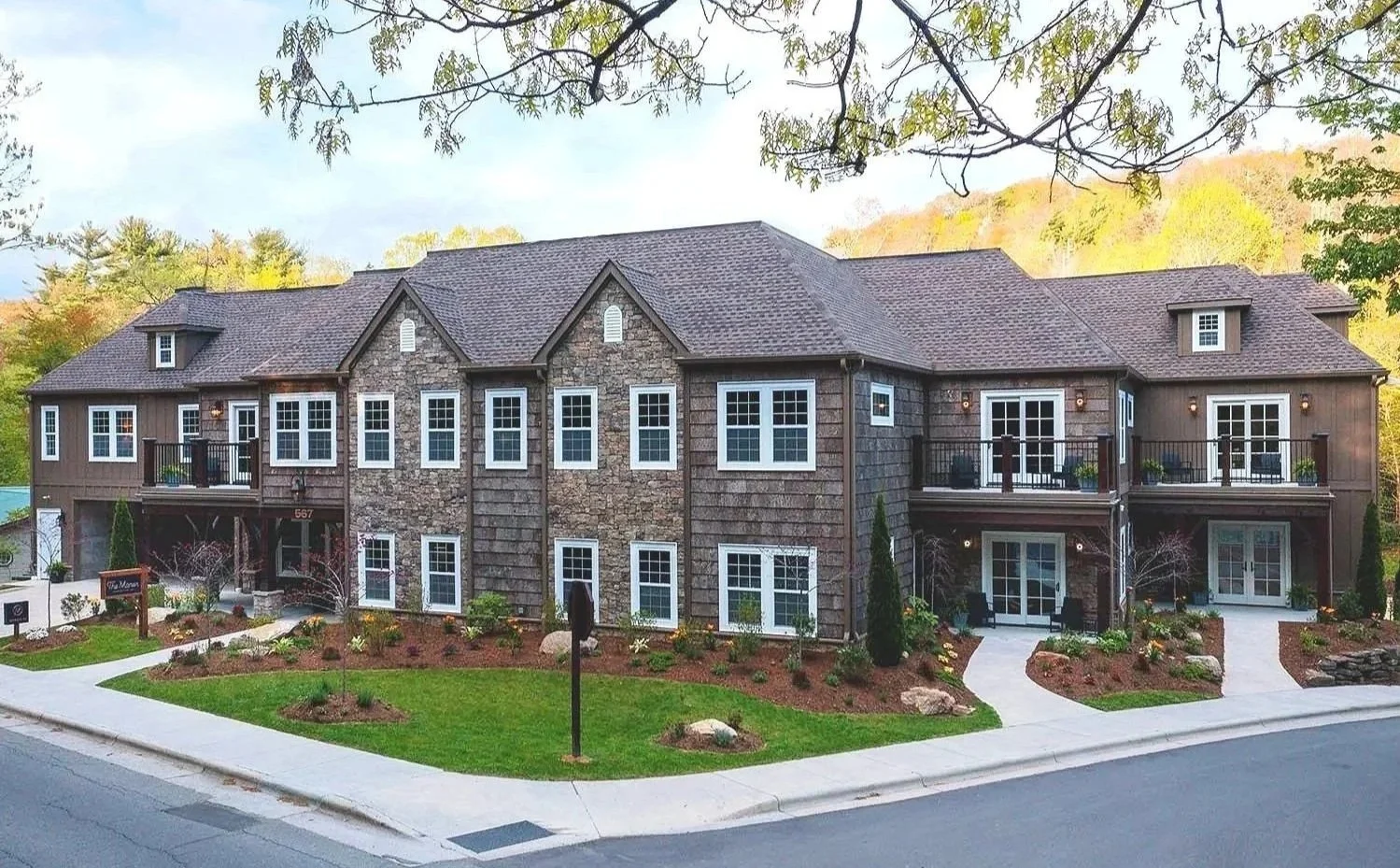Blowing Rock Manor front.jpg
