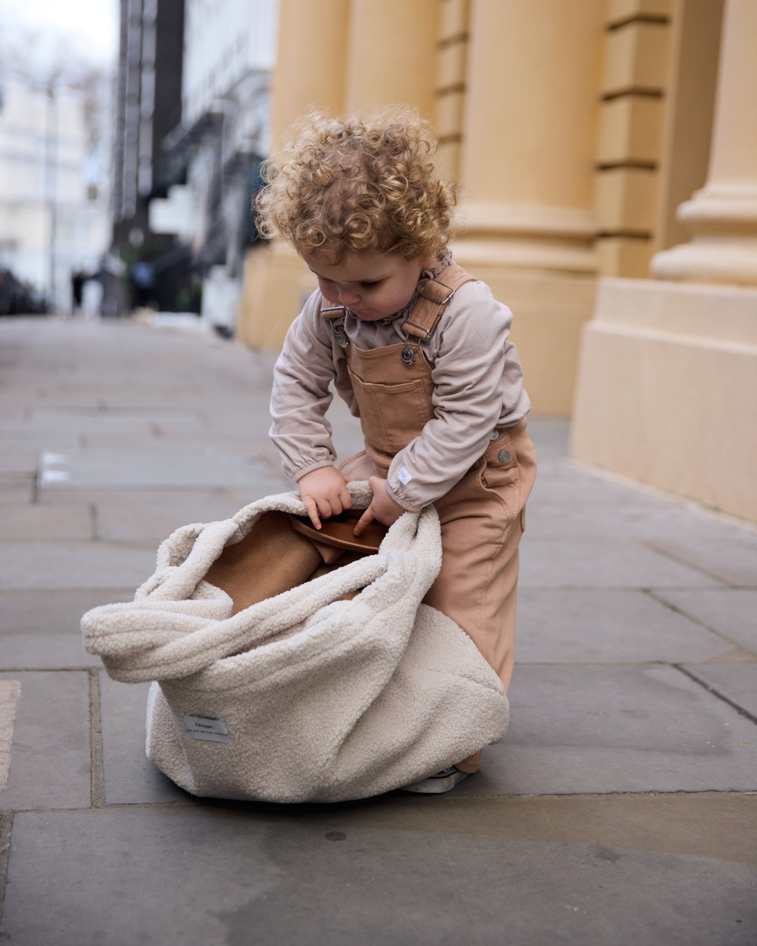 FINNSON+TOBIAS+ECO+OVERSIZED+CHANGING+BAG+CREAM+7.jpg