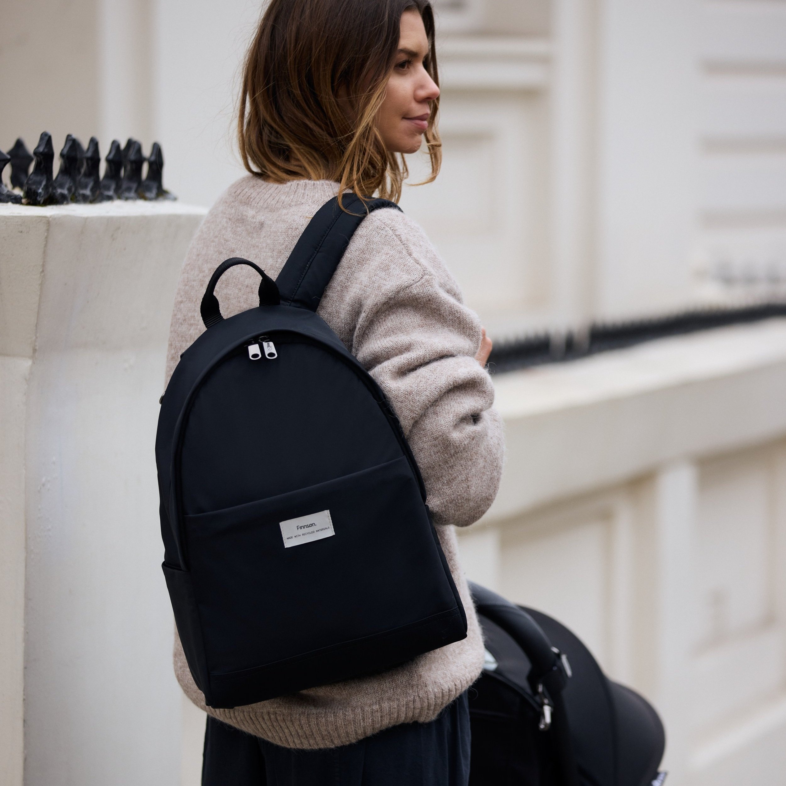 FINNSON+INGE+ECO+CHANGING+BACKPACK+BLACK+5.jpg