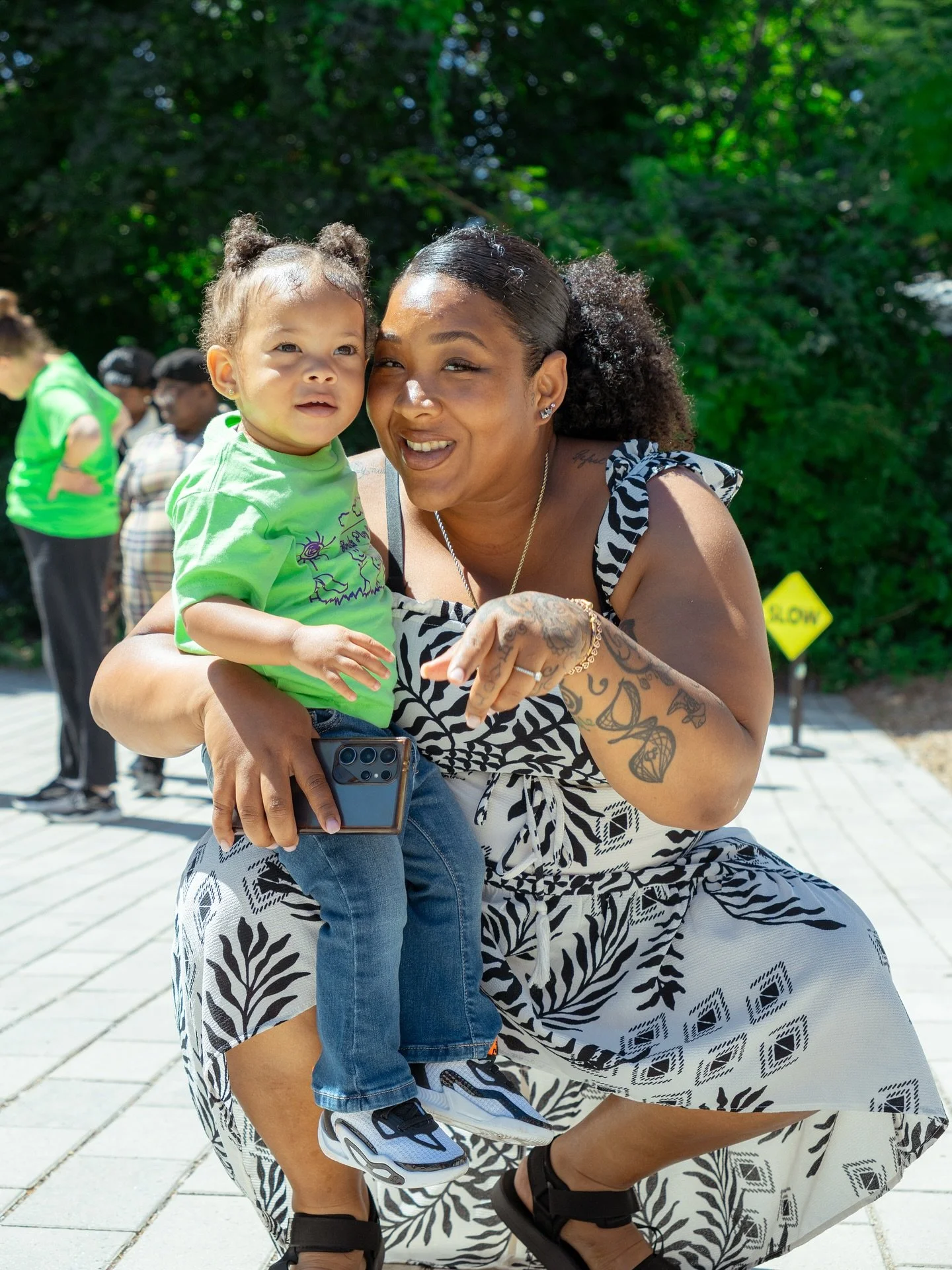 What a summer we had! 🌞 Family Play Week was full of joy, connection, and play across Boston. Together with our partner @countdowntokindergarten, we spent time at @thornton_st_urban_farm, the @discoveryacton, and @bostonharborislands…and we&r