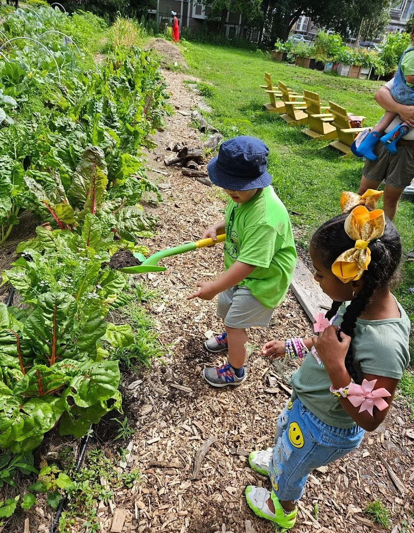 From running through the garden to building, climbing, and discovering new worlds, Family Play Week reminded us that play is powerful.
Thank you to each and every family who joined us! Summer break may be over, but the joy of play continues year-ro