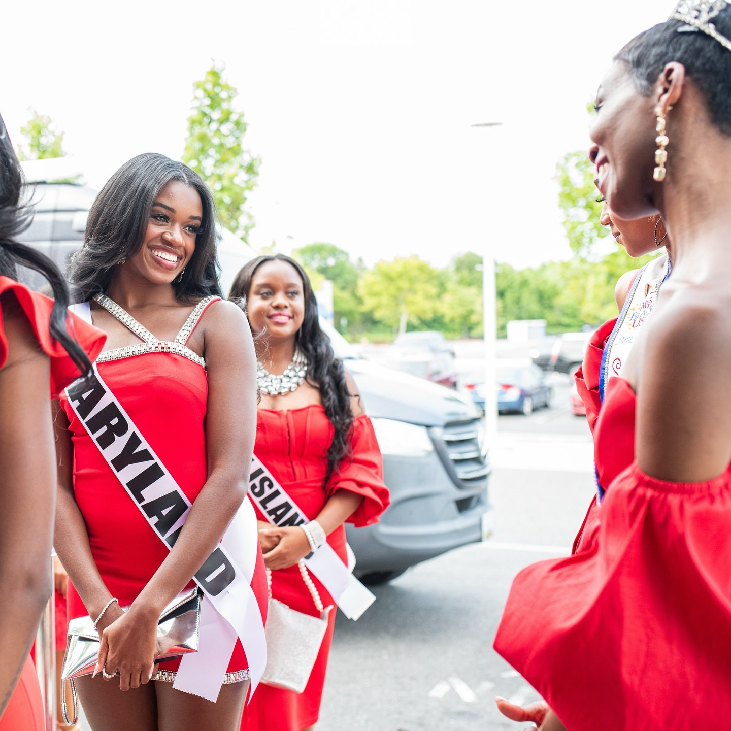 Smiling with a thankful heart, knowing this journey is bigger than me. ✨ 

#MissBlackUSA #GratefulHeart #ThankfulJourney #CrownedWithPurpose #BlackExcellence #BeautyAndBrains #QueensInspire #EmpoweredWomen #BreakingBarriers #LeadingWithLove #PurposeD