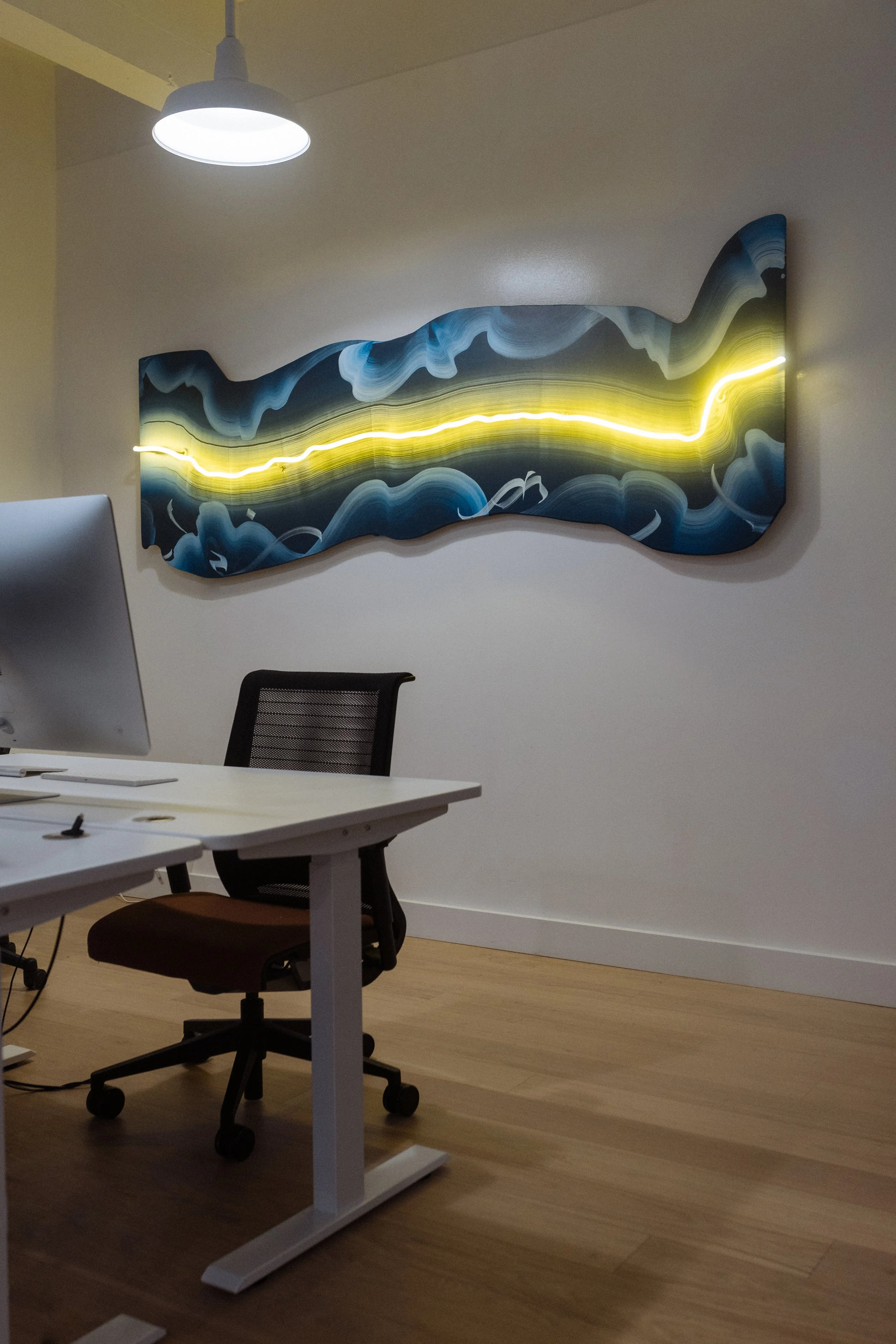 Light the skies  - Waveform with neon lighting