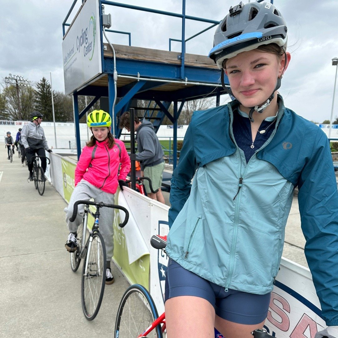 Last weekend's day @the_velodrome gave some PICL folks a chance to try out what track is all about! ⁠
⁠
Banked turns, no brakes and skinny tires might be a little different from the dirt, but it's still  #MoreKidsOnBikes and a great time playing on b