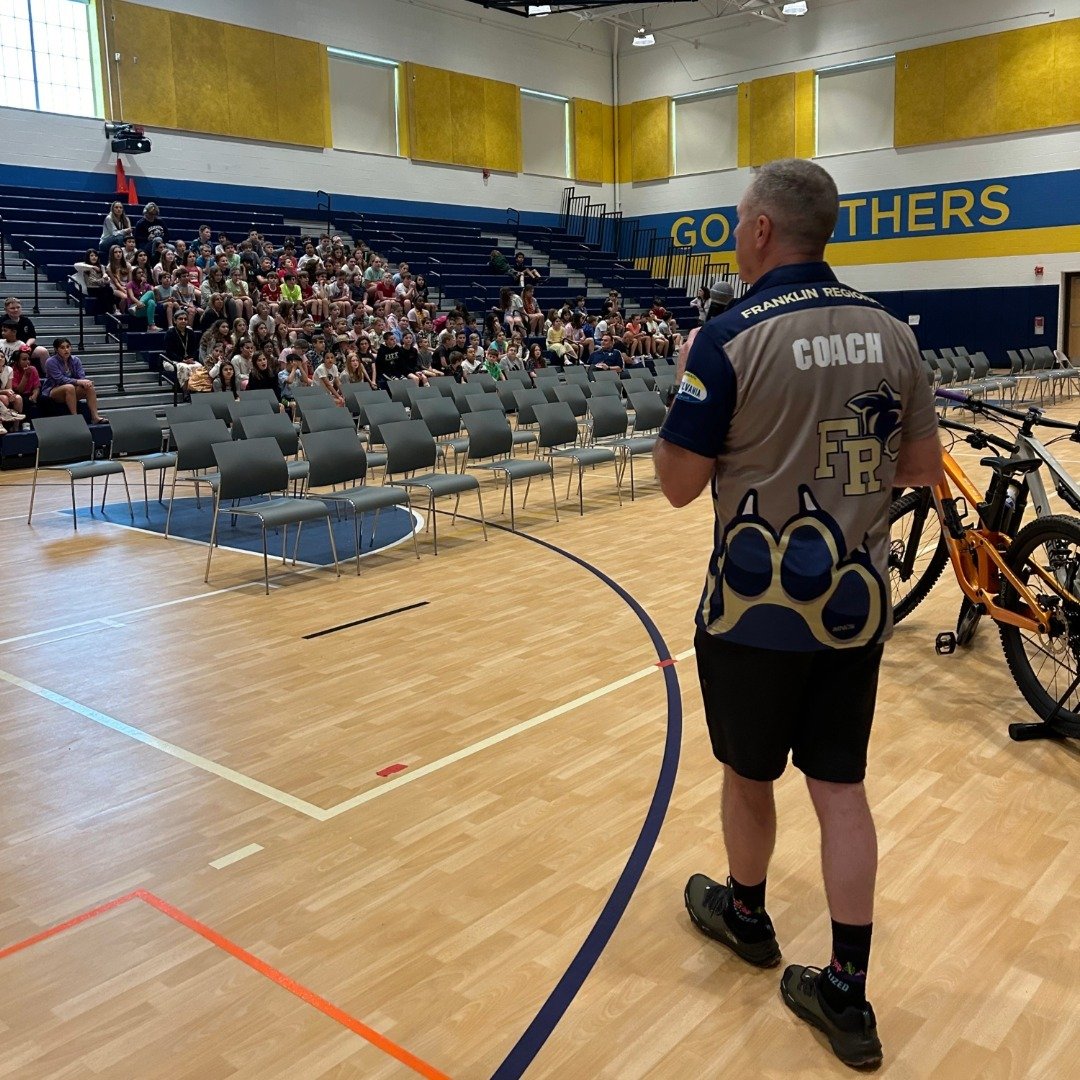 Last week we had a great visit with the 5th grade assembly at Franklin Regional! It's great to be able to show students how much fun they'll have in the PICL season.⁠
⁠
⭐️ Special points go out to schools that have the same colors as PICL!