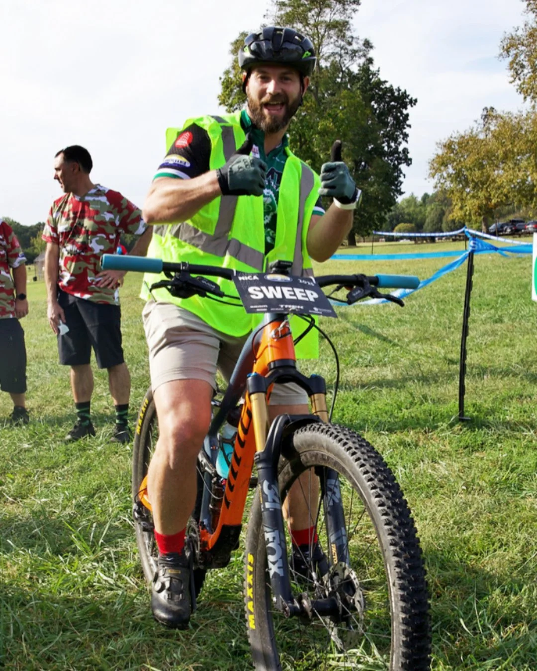 💛 We can&rsquo;t have a race day without YOU! 💛⁠
⁠
This weekend&rsquo;s events at Oesterling and Blue Mountain still need volunteer support. From course setup to sweeping the trails to cheering on riders&mdash;you make it all happen. 🙌⁠
⁠
Every sh