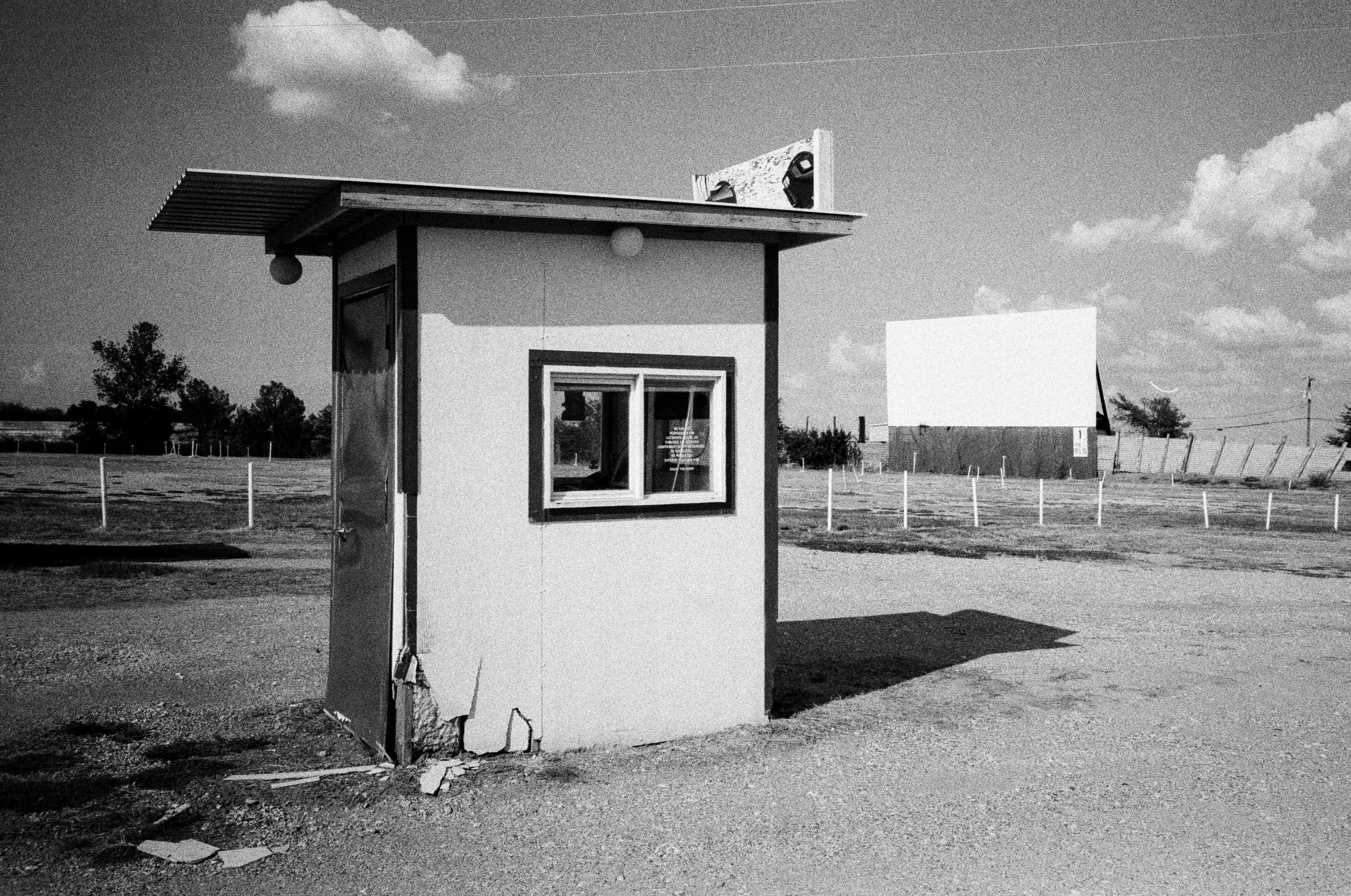 drive_in_bw-6.jpeg