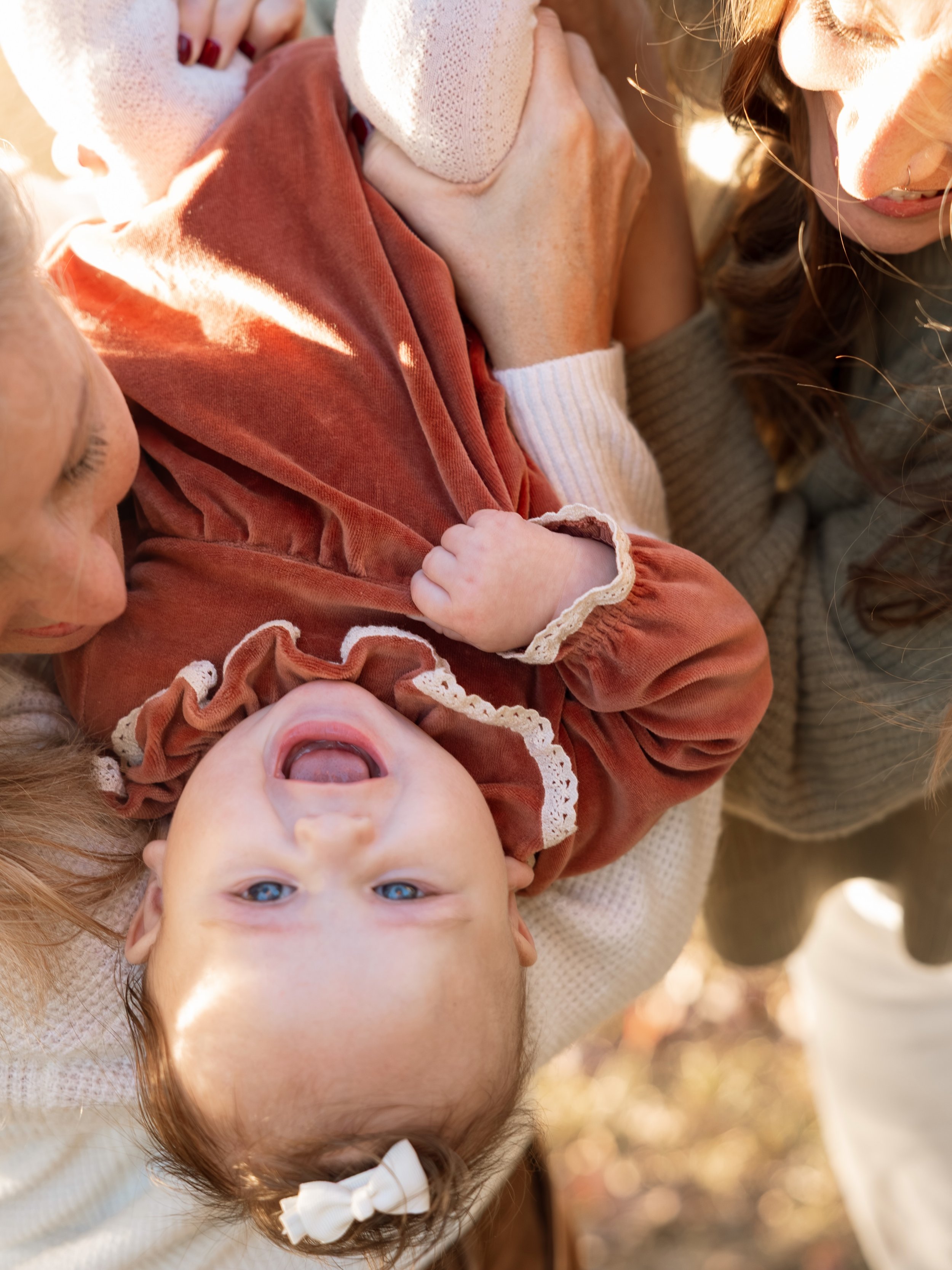 five fall sessions at five different locations 🤎🍁🍂✨ a few things i want you to know about my fall family sessions &mdash; whether it&rsquo;s a 20-minute mini or a full, hour long session. 

i will always take the lead of your children! they do not