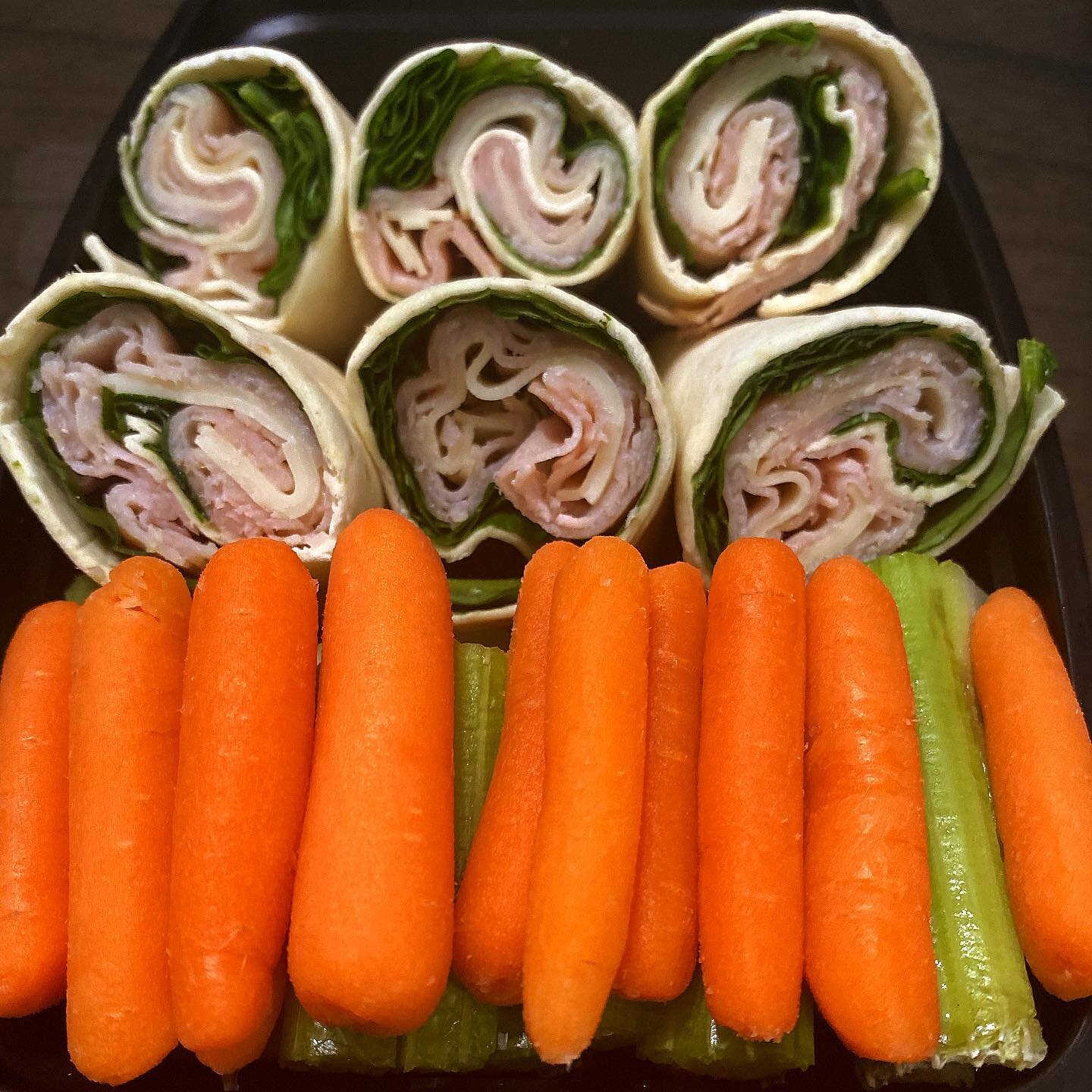 Turkey Pin Wheels w/ Carrots &amp; Celery Sticks🤩