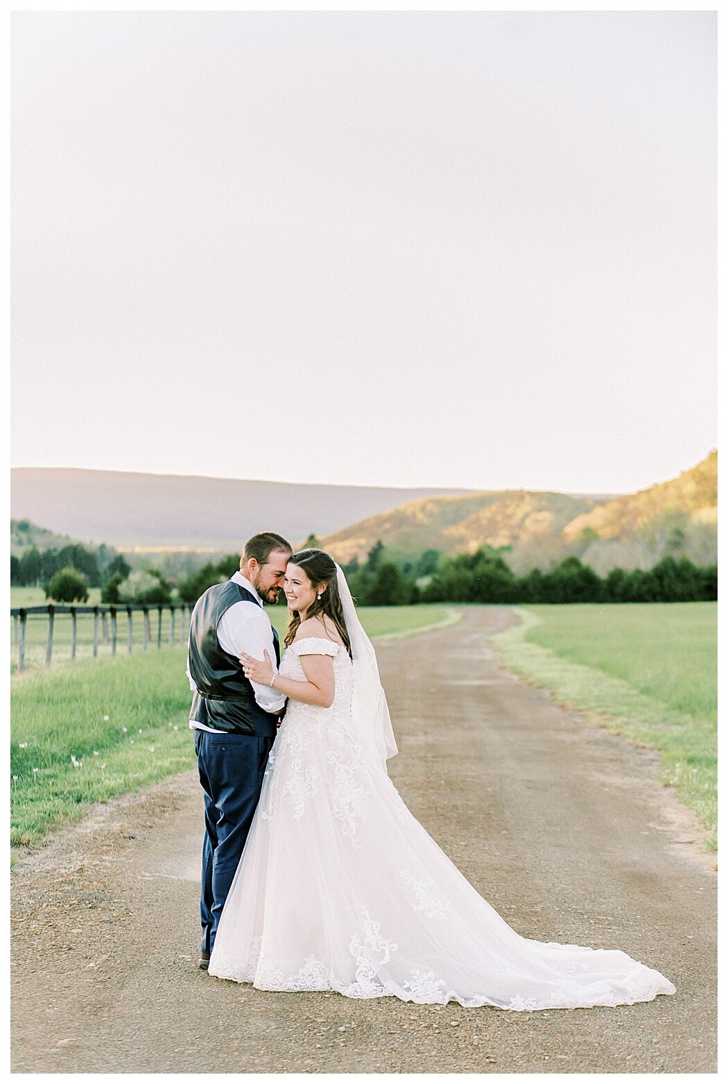 Roanoke-wedding-photographers-River-Upland-Farms_3210.jpg