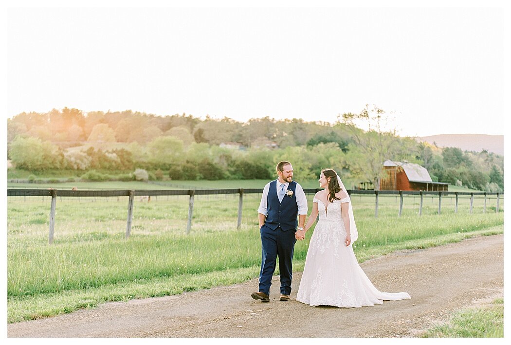 Roanoke-wedding-photographers-River-Upland-Farms_3213.jpg
