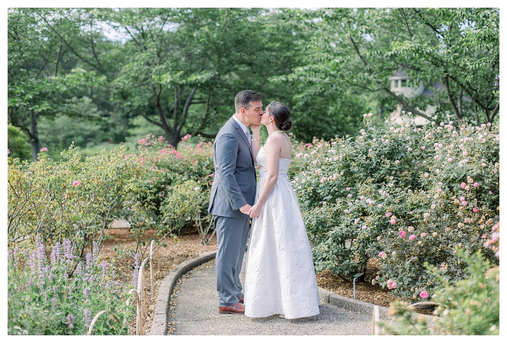 wedding-photos-at-lewis-ginter-botanical-garden-0044.jpg