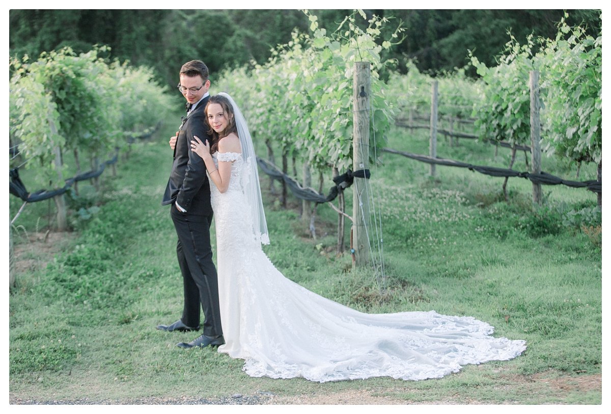 wedding-photos-at-ashton-creek-vineyard-0049.jpg