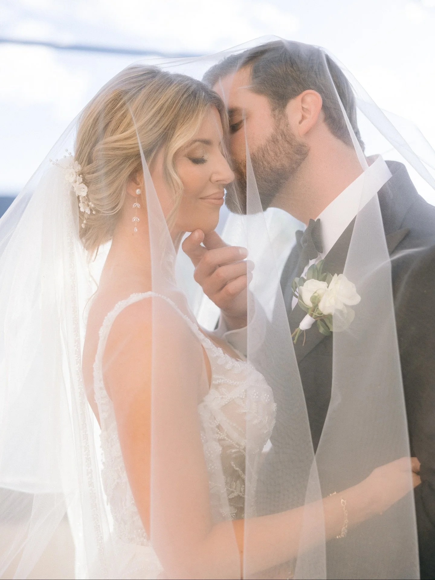 Cheers to Mr &amp; Mrs Waltz! 🥂✨

This was such a beautiful day with many special details that I&rsquo;m loving! 

Vendor Team:
Planning: @gracefulgatheringslv 
Venue: @redrockcasino @redrockresortevents 
Photo: @susieandwill 
Florist: @idoweddingfl
