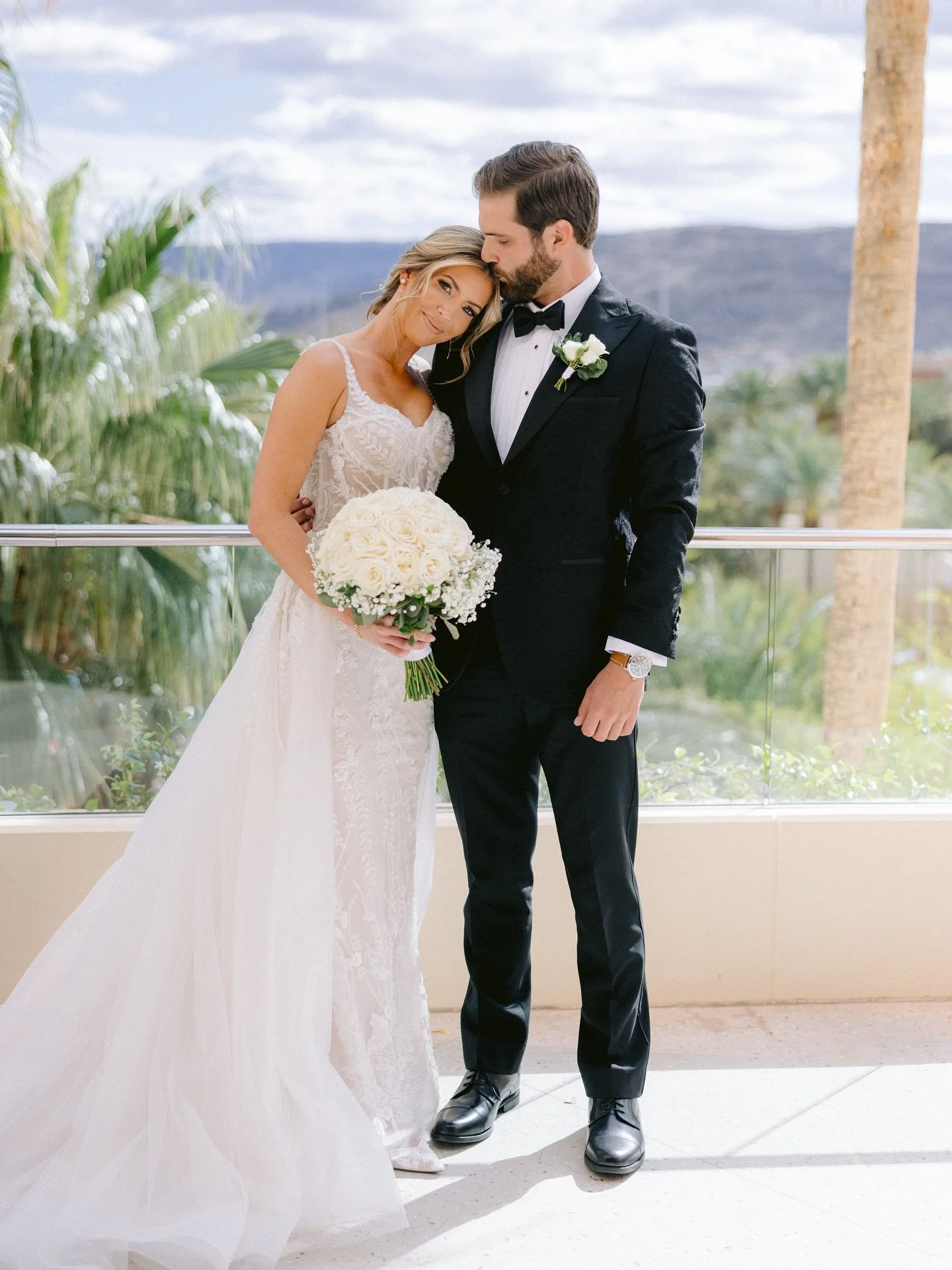 A day to never forget&hellip; 🖤

Vendor Team: 

Planner: @gracefulgatheringslv 
Venue: @redrockcasino 
Photography: @susieandwill 

#eventplanner #weddingplanner #bride #weddingday #groom #weddingplanning #lasvegaswedding