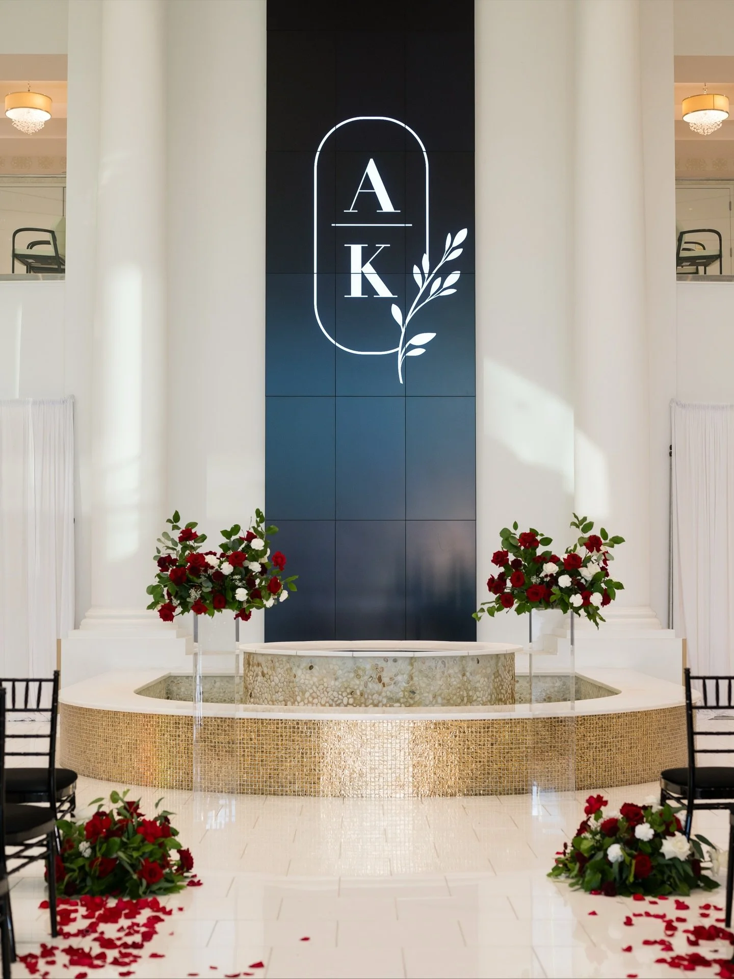 Alison &amp; Kevin 11.16.2024 was such a special day❤️

These details came together beautifully. One of my favorite details are these cranberry floating candle center pieces. It brings in a holiday feel with a touch of romance. 

Vendor Team:
Plannin