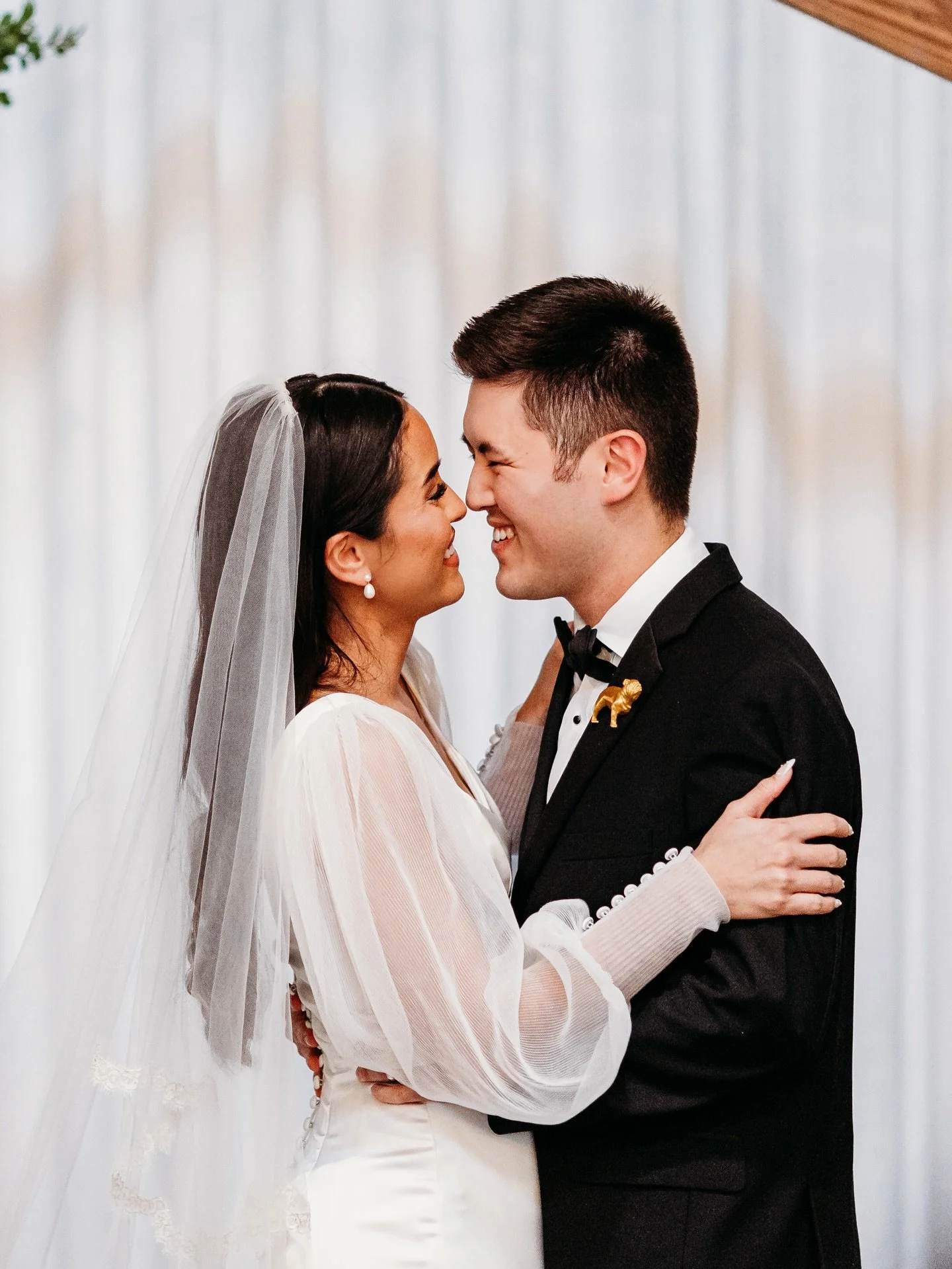 A perfect day for a perfect couple! 🩷 With spring around the corner I am so excited for all my spring weddings! This day was so special for the beautiful Julia &amp; Andrew. 

Vendor Team:
Event Planning: @gracefulgatheringslv 
Venue: @doylelasvegas