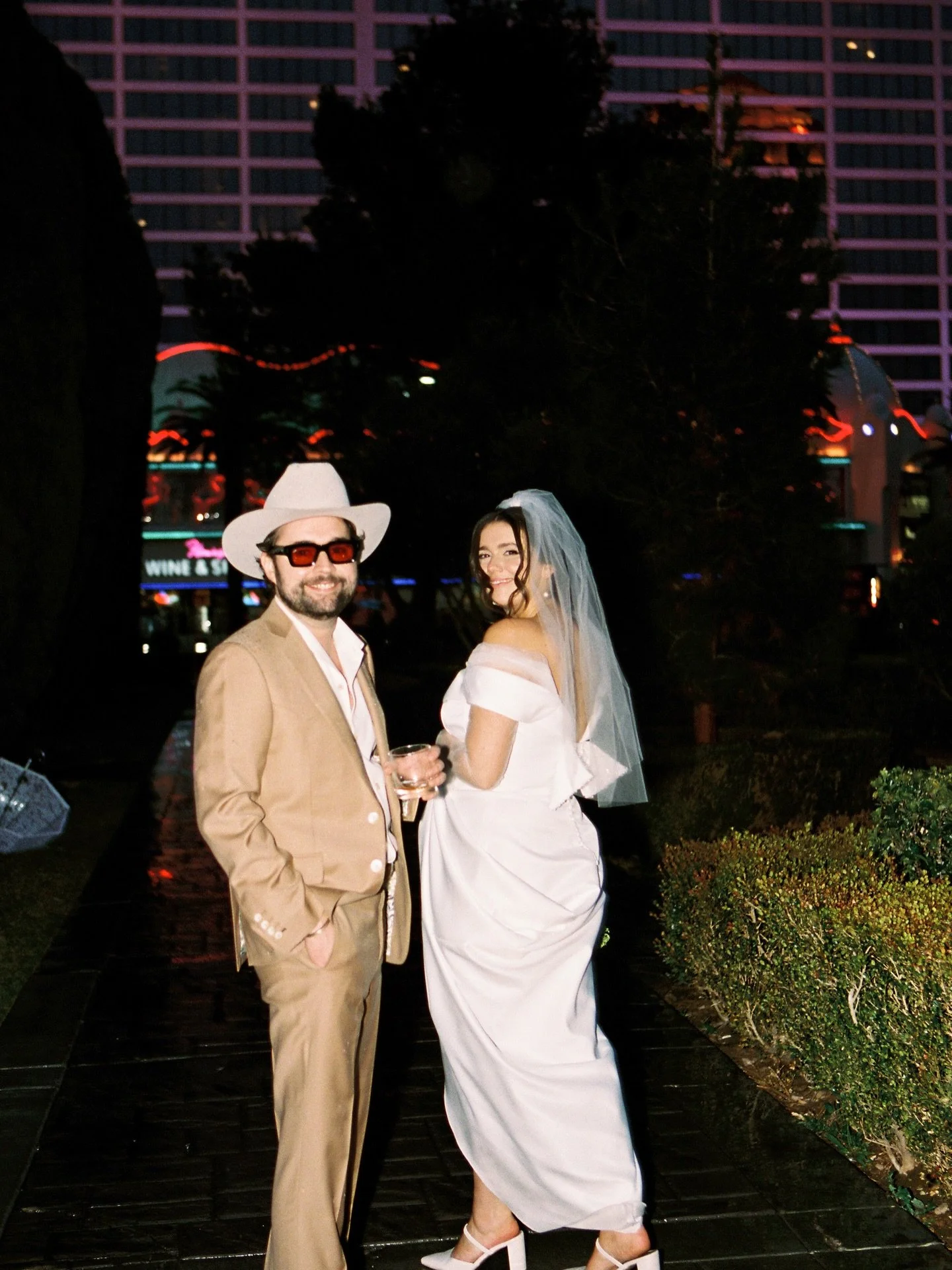 Looking back at Christie &amp; Matt&rsquo;s special day 🤍
The ultimate micro-wedding itinerary. We kicked things off with &ldquo;I do&rsquo;s&rdquo; at Carmine&rsquo;s with an Elvis officiant (because that&rsquo;s so Vegas), then headed to Margarita
