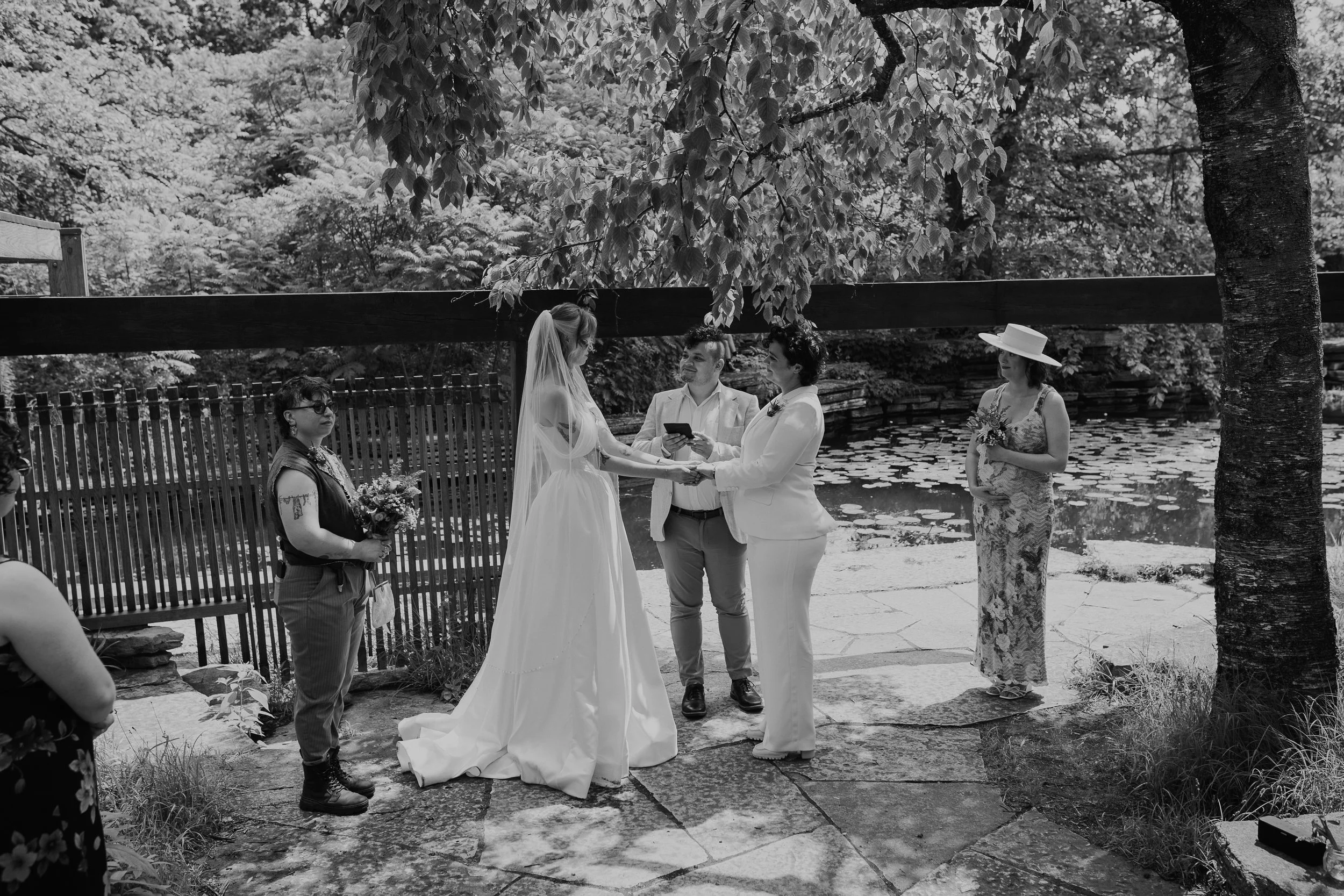 Phoebe+Adelle.Chicago.LilyPool.Wedding.Ttolbphotog-196.jpg