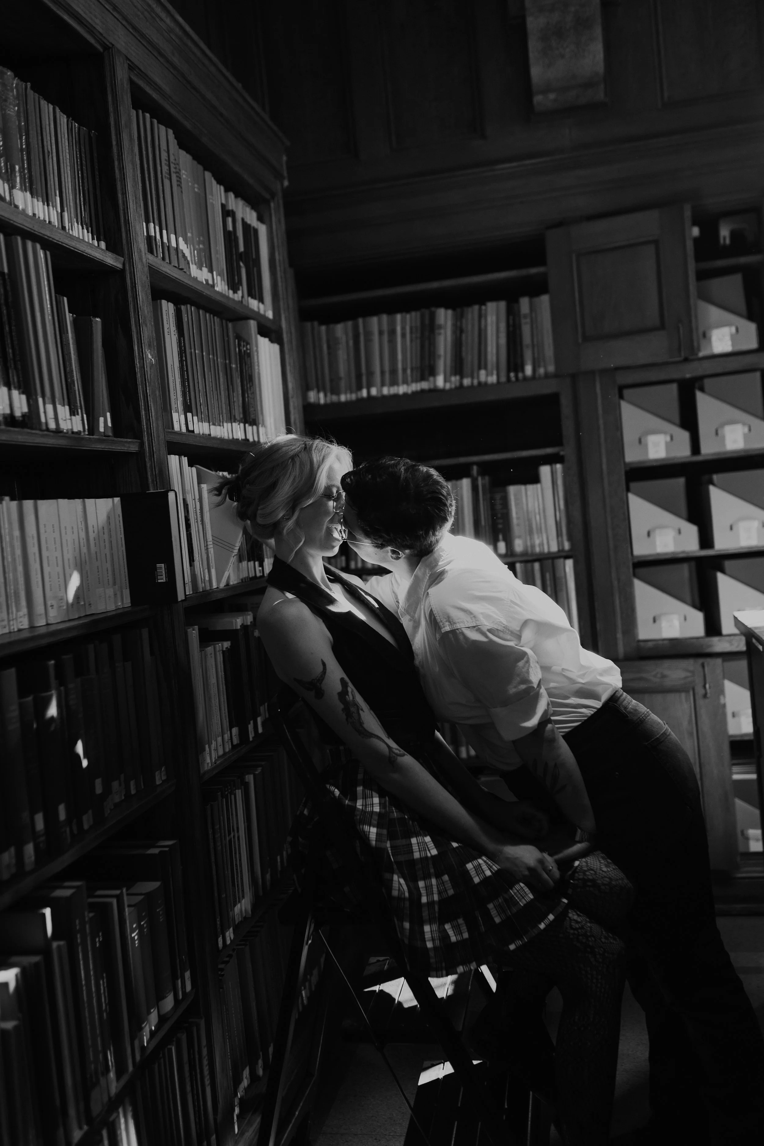 ChicagoLibraryEngagementPhotosJO4A0402.jpg