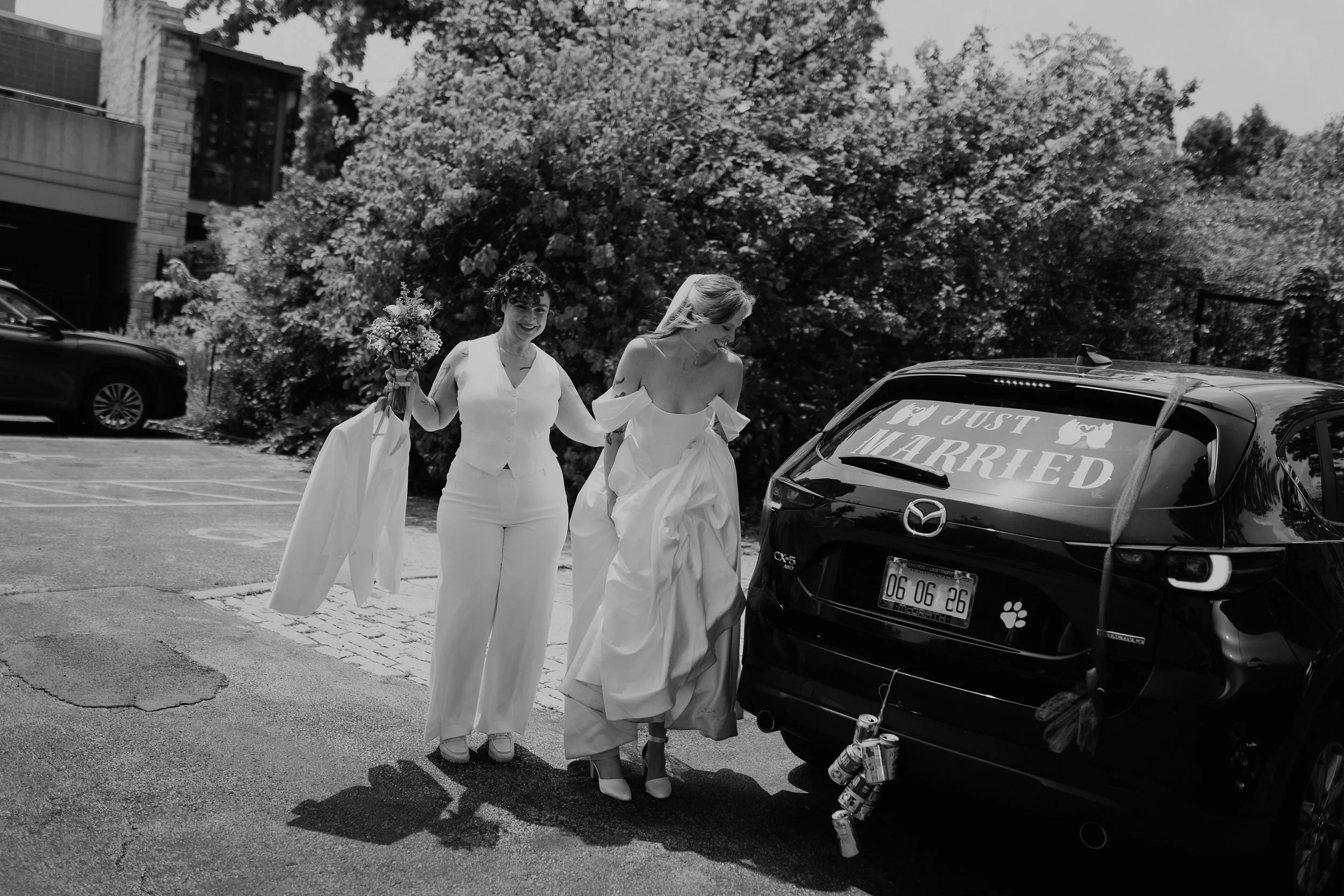 Phoebe+Adelle.Chicago.LilyPool.Wedding.Ttolbphotog-798.jpg