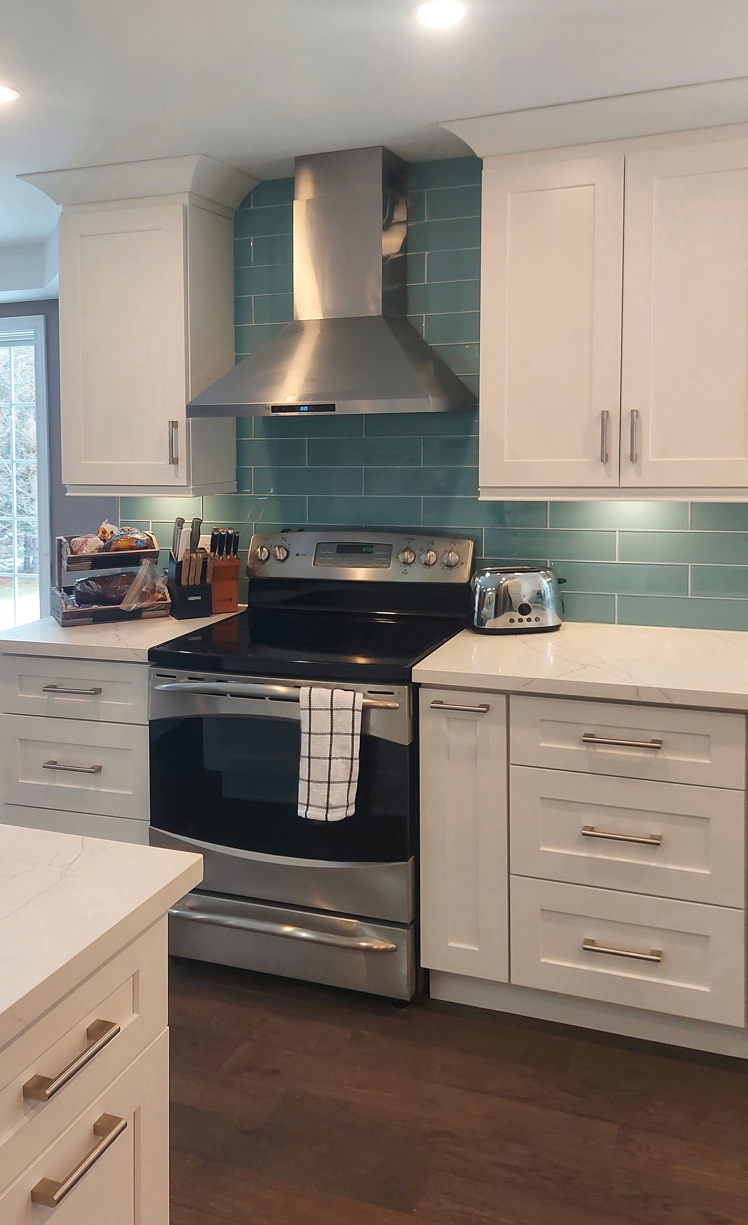 Modern+Farmhouse+Kitchen+4b.jpg