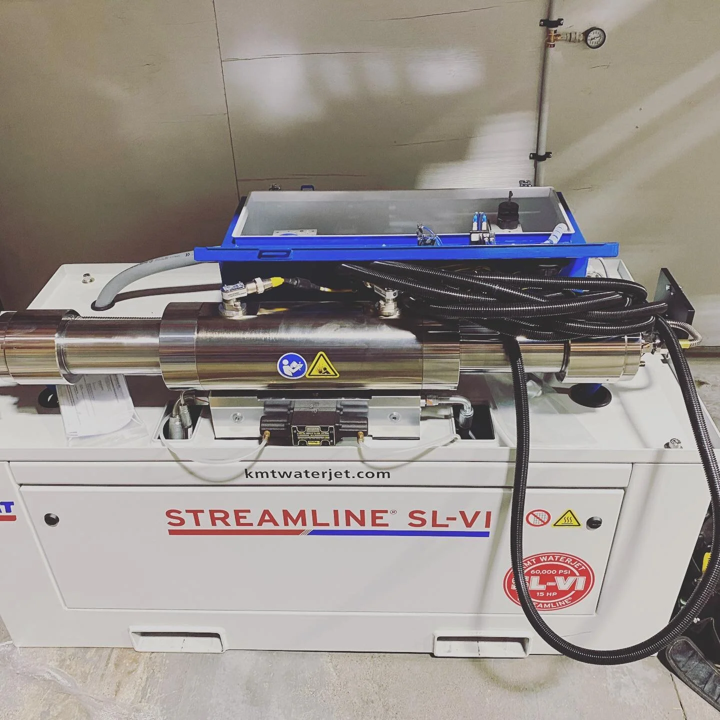 We recently worked with Piedmont Sheet Metal to install their new water jet from @kmtwaterjet. This equipment will boost production and increase turnover, helping Piedmont Sheet Metal get material to site and to customers on time.