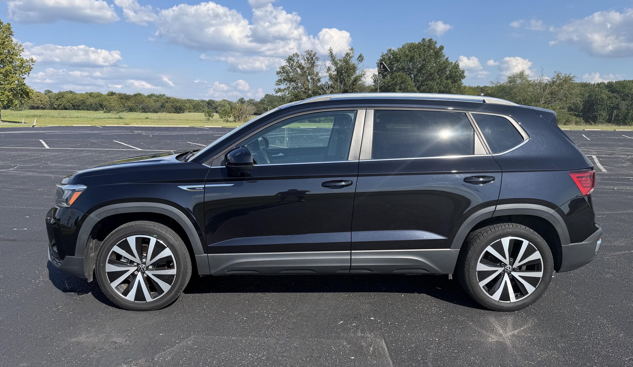 2024 Volkswagen Taos 3.jpg