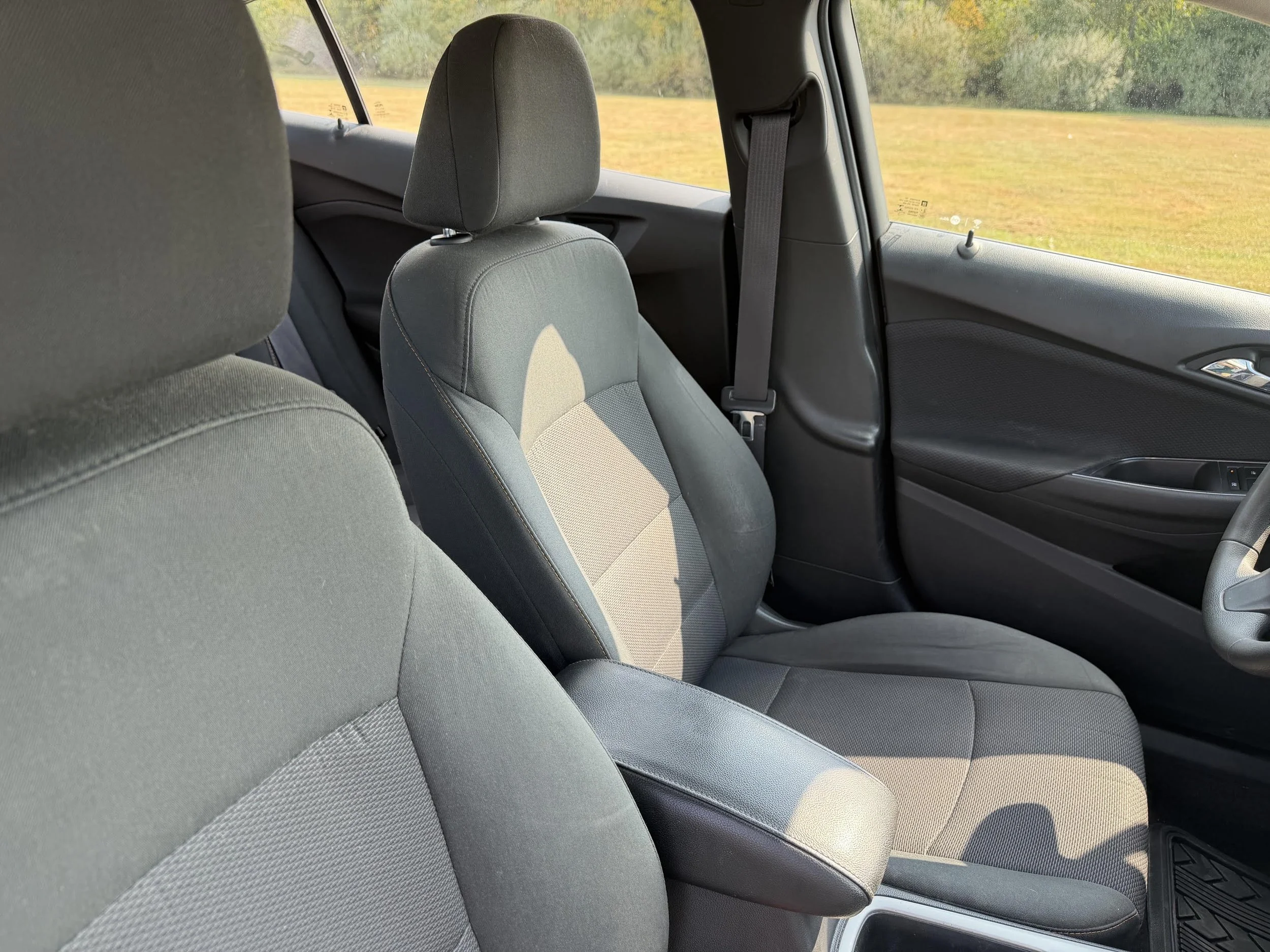 2017 chevy cruze black 5.jpg