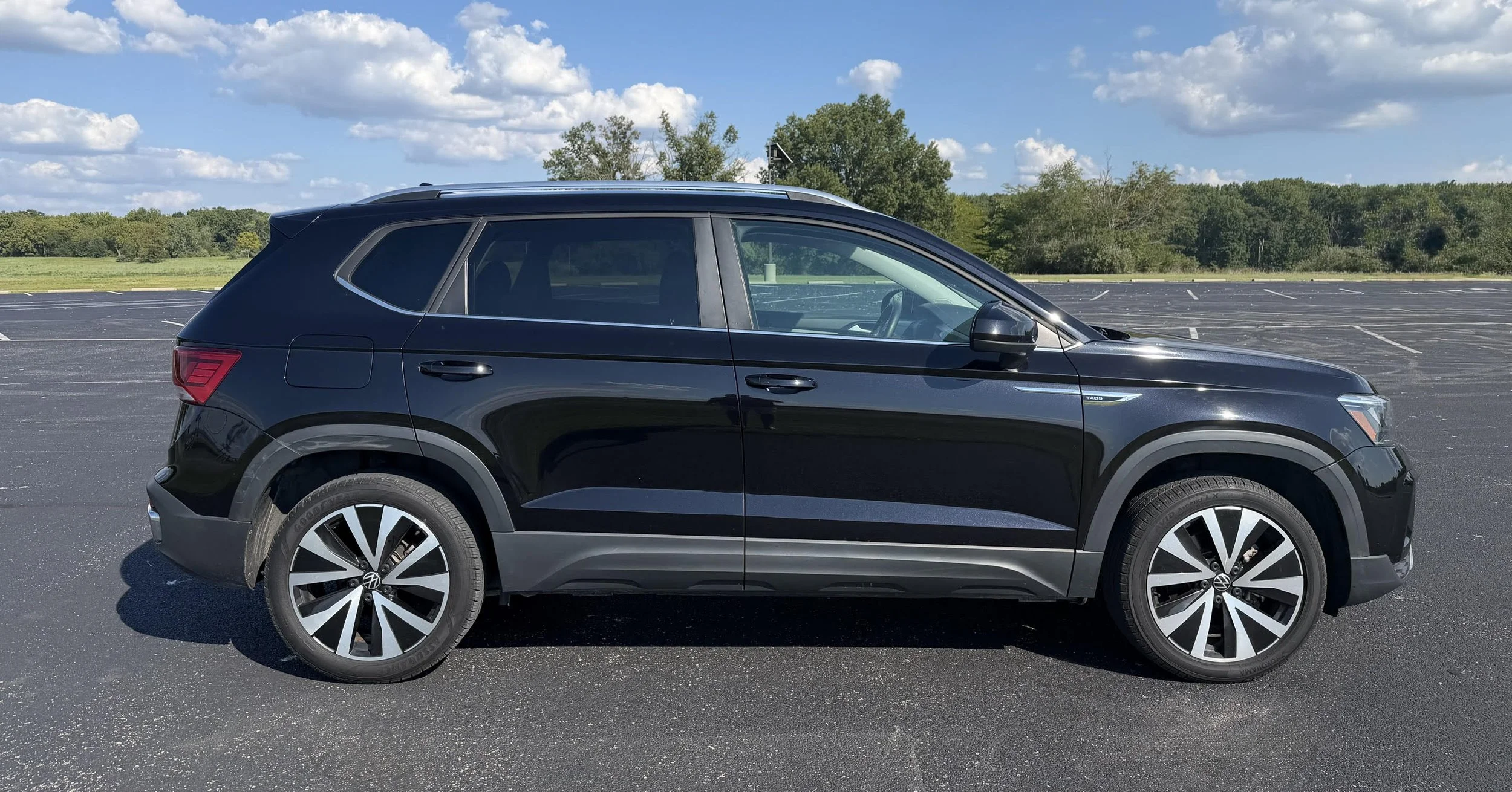 2024 Volkswagen Taos.jpg