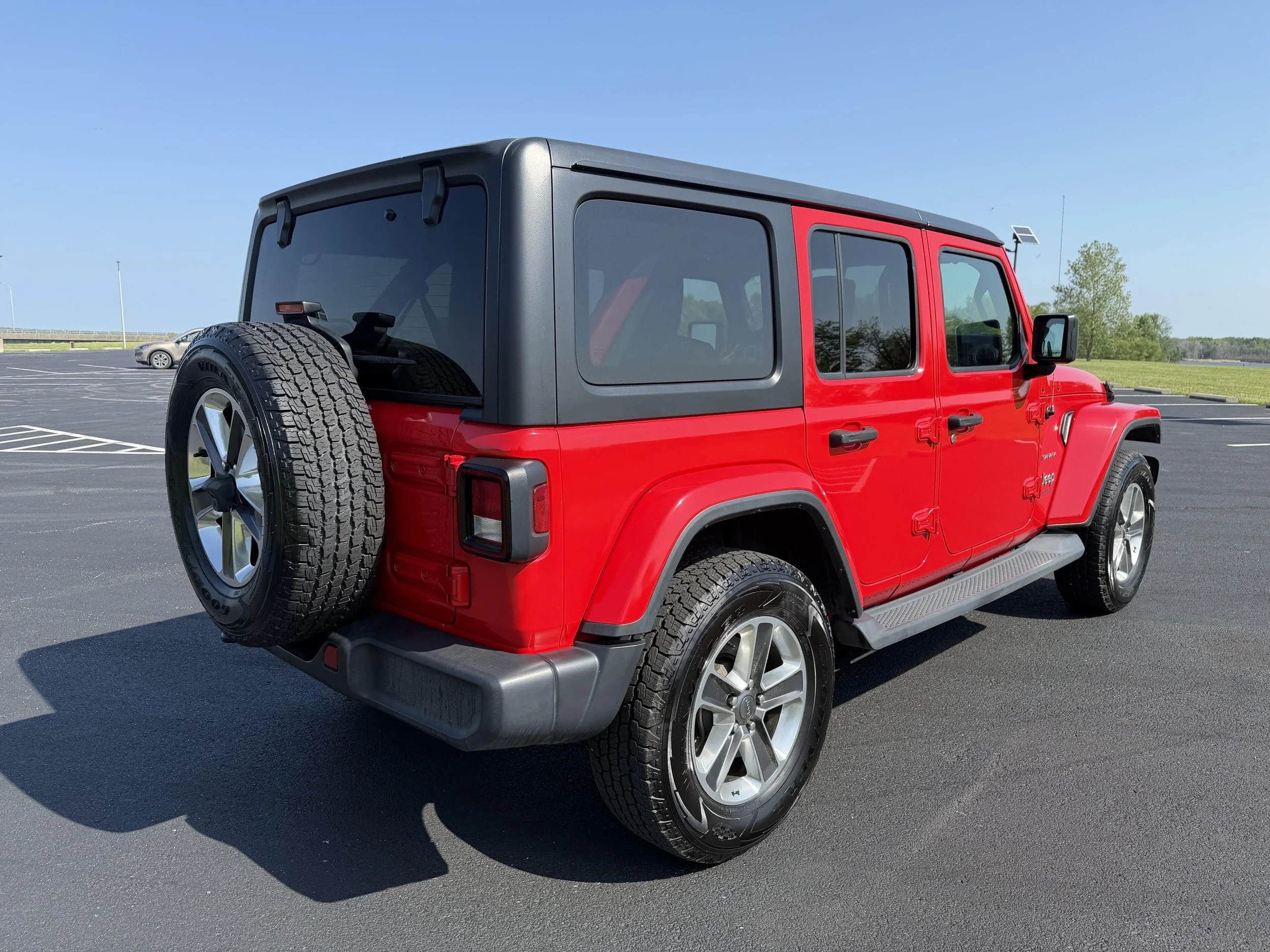 2019 Jeep wrangler red 2.jpg