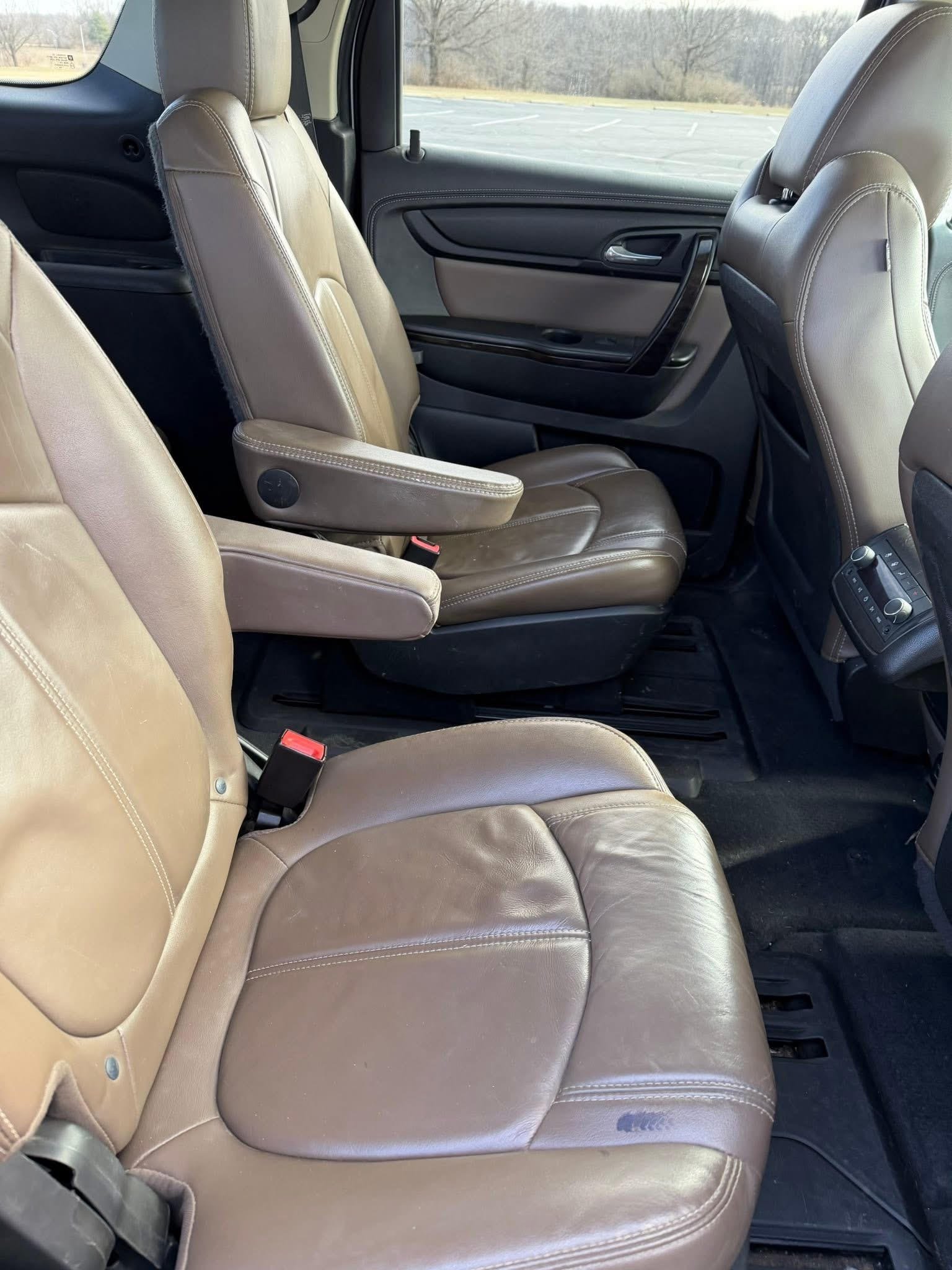 2017 gmc acadia 6.jpg