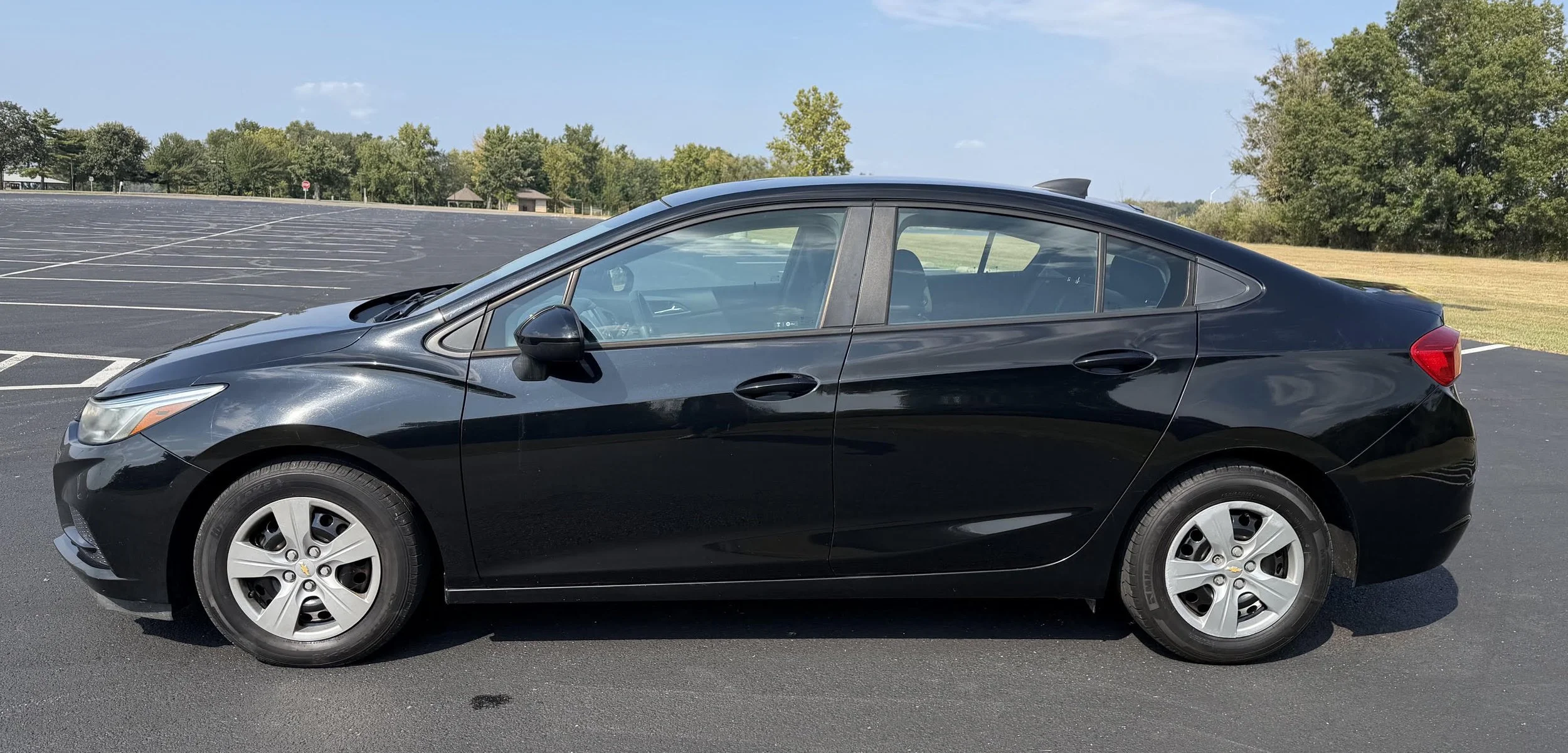 2017 chevy cruze black 3.jpg